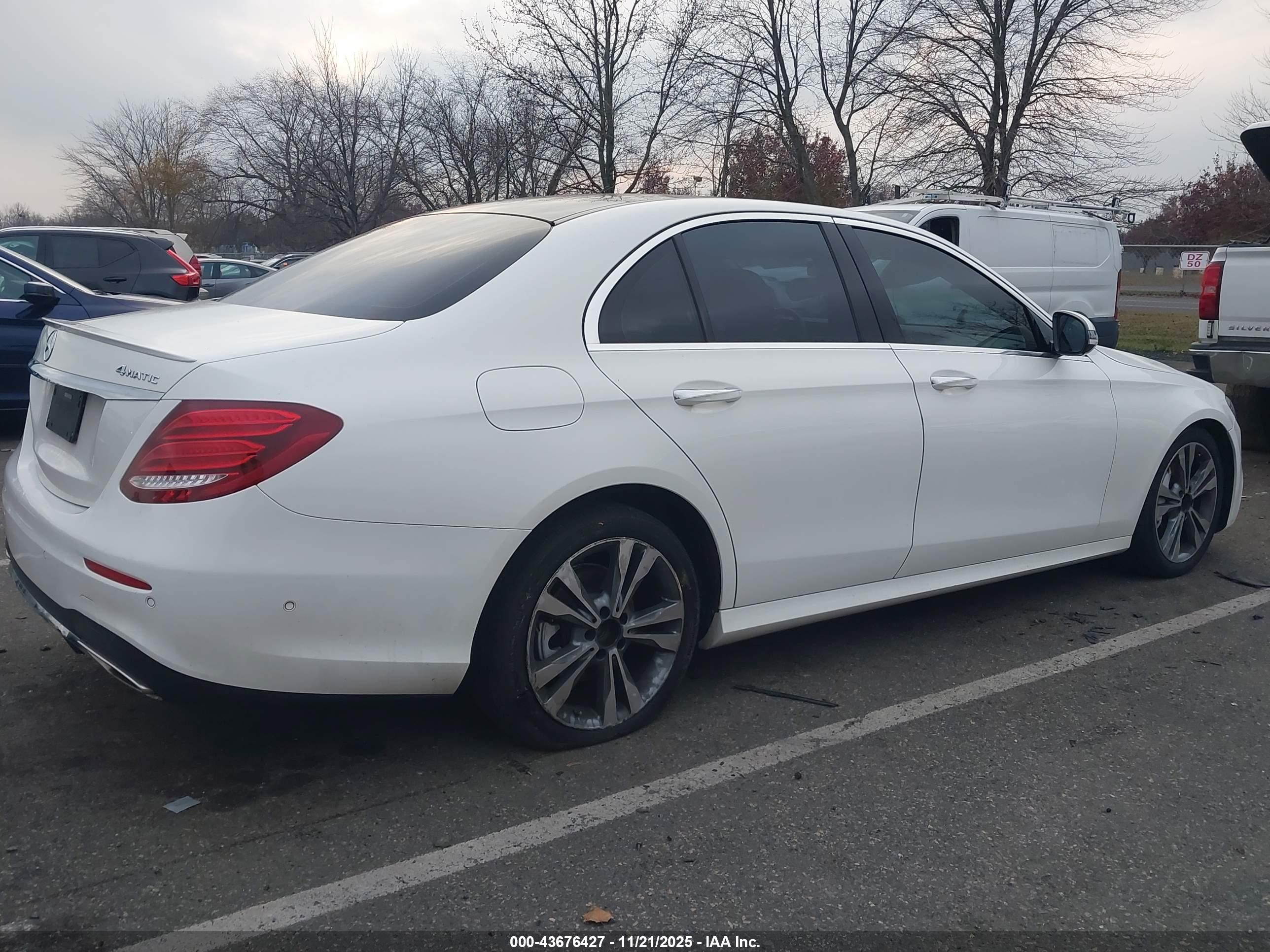 MERCEDES-BENZ E image 6