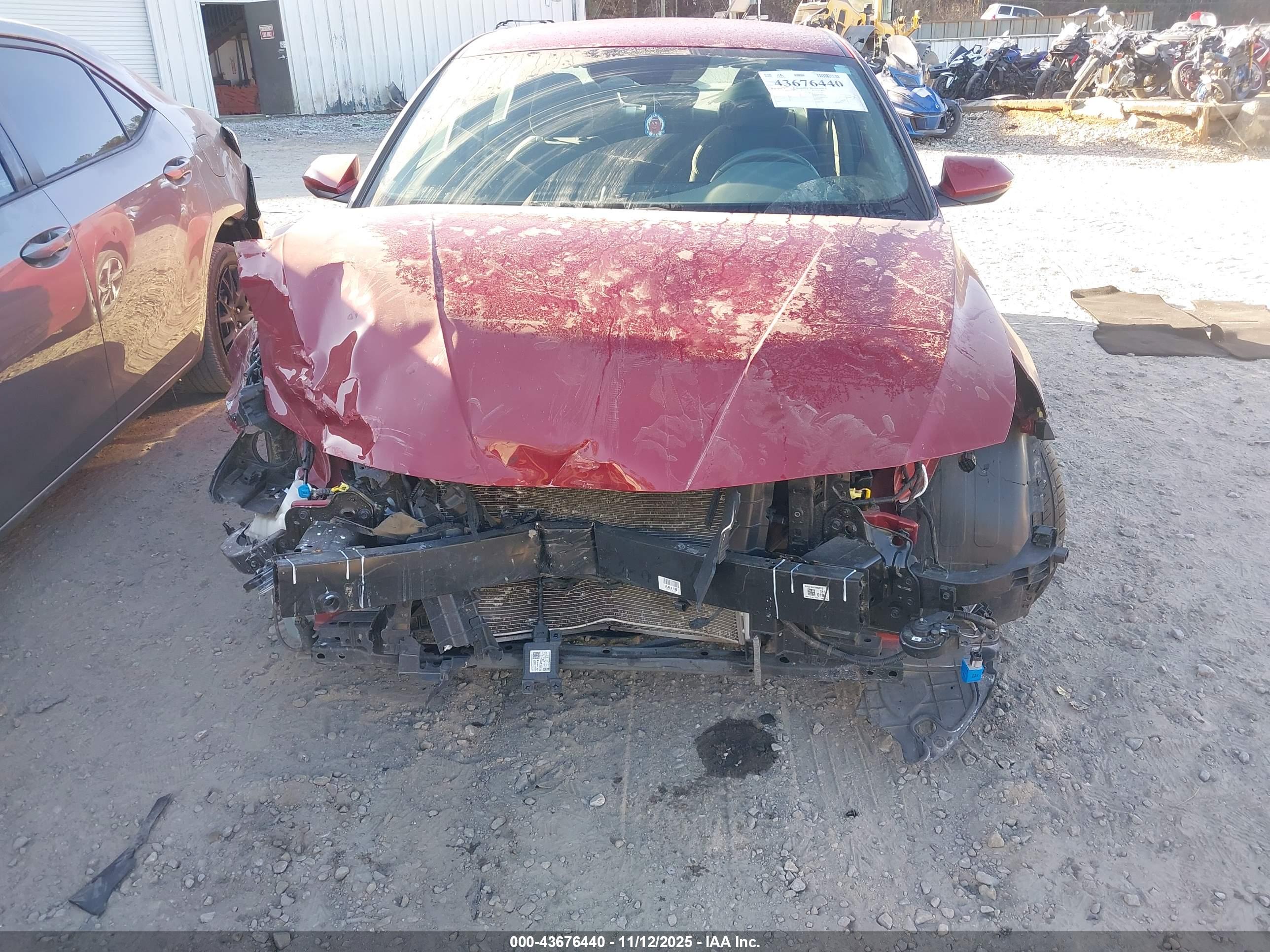 HYUNDAI ELANTRA image 6