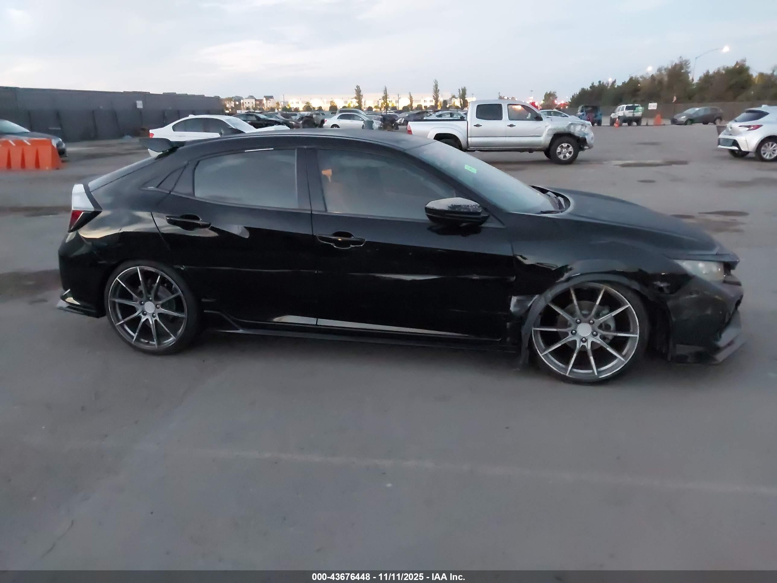 HONDA CIVIC image 6