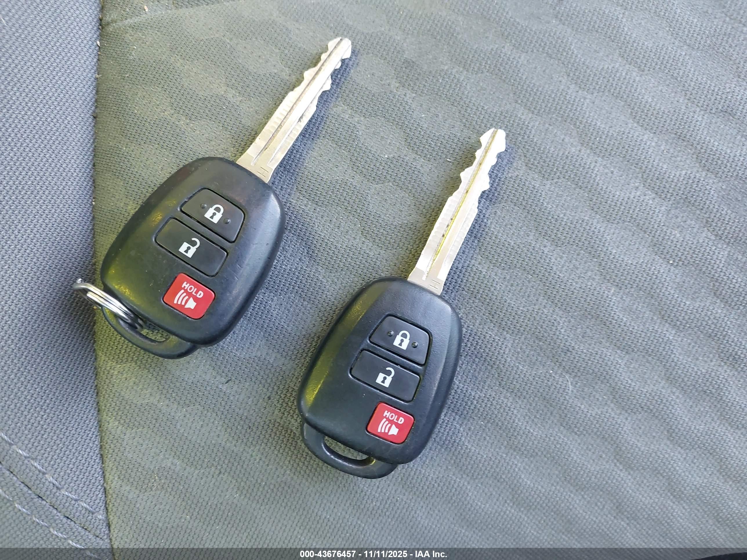 TOYOTA TACOMA image 11