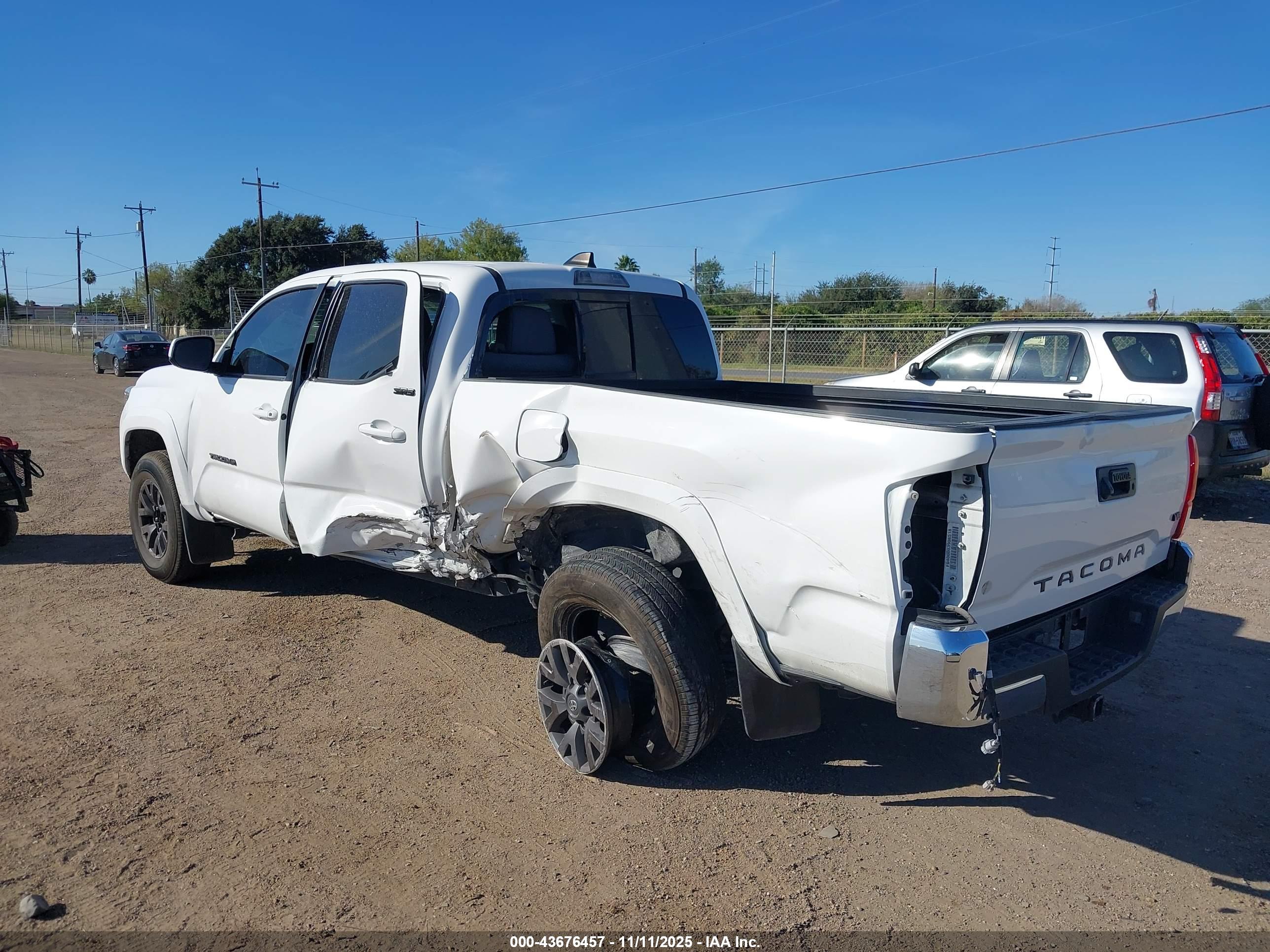 TOYOTA TACOMA image 6