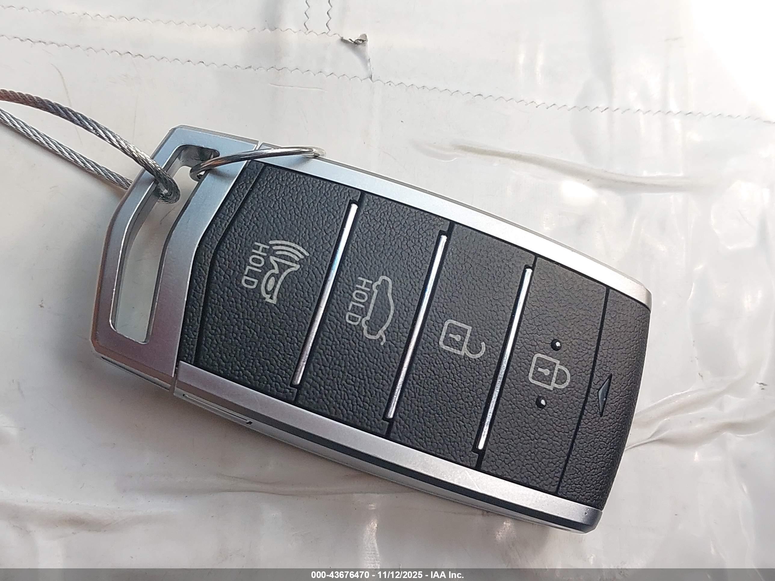 GENESIS G80 image 11