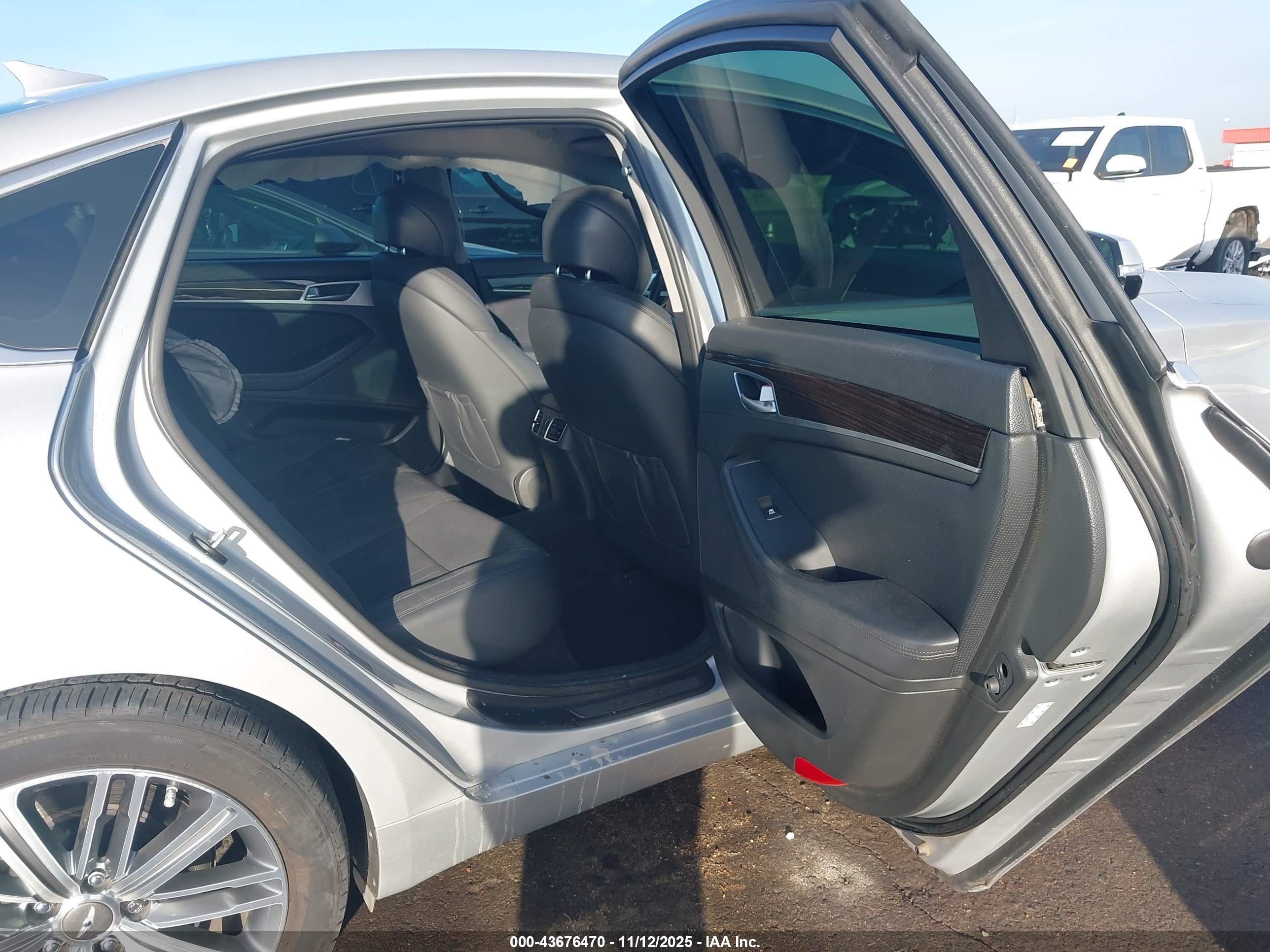 GENESIS G80 image 8