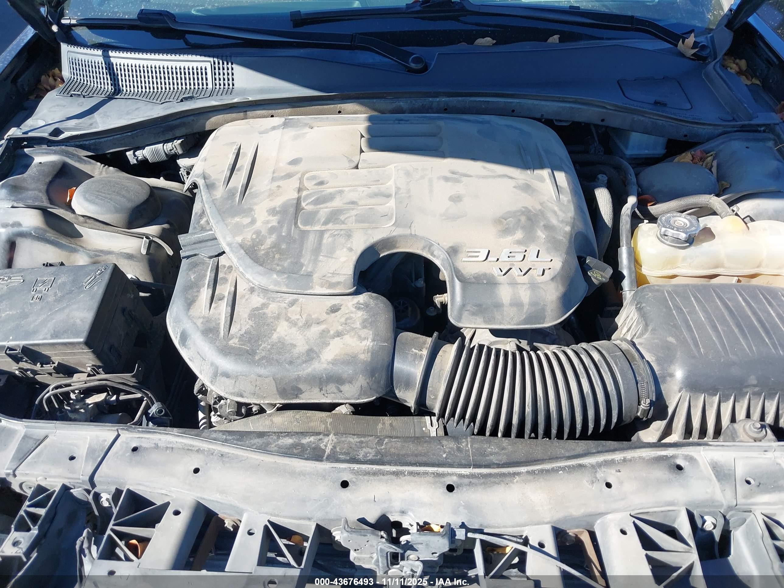 CHRYSLER 300 image 10