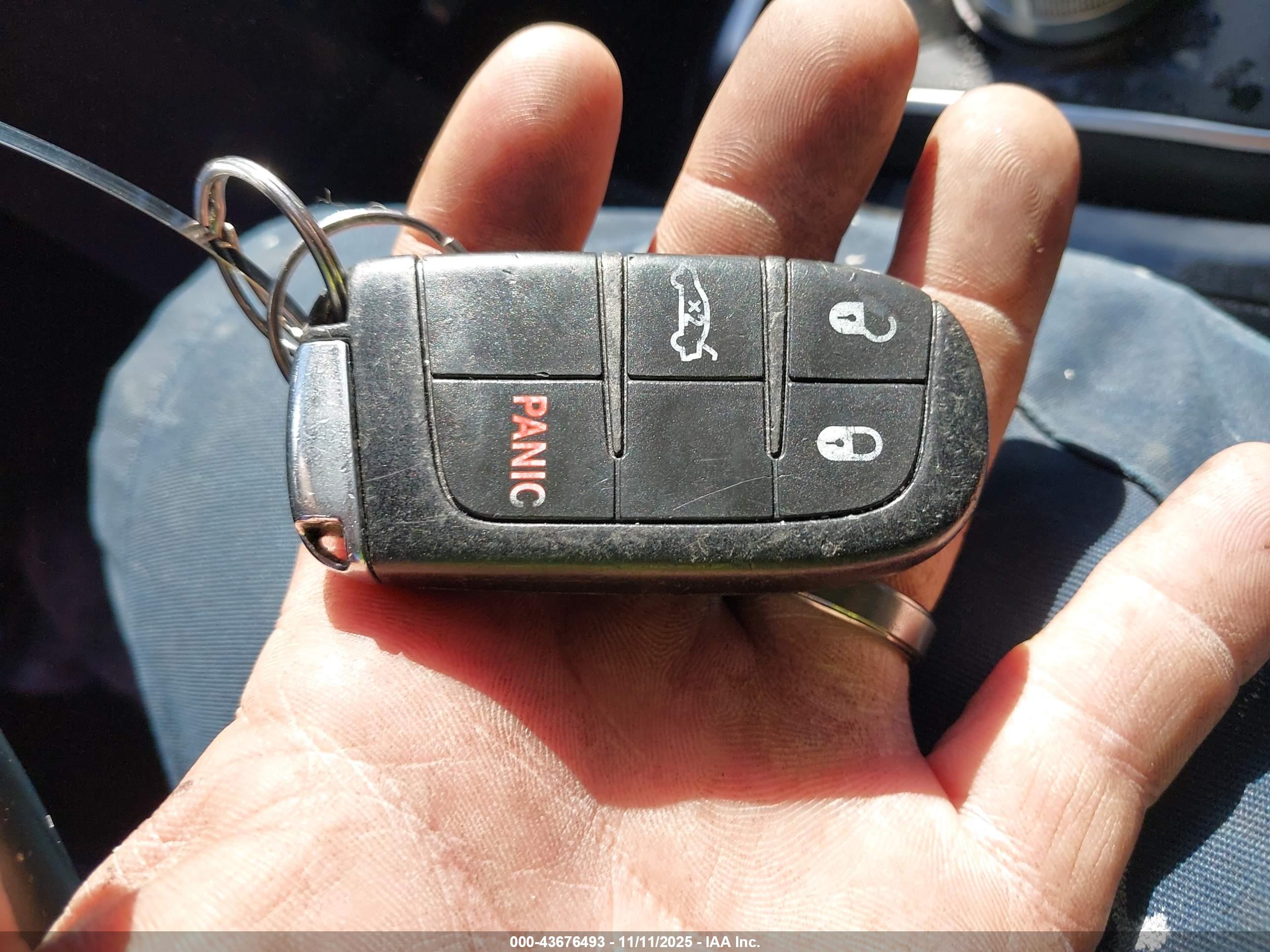CHRYSLER 300 image 11