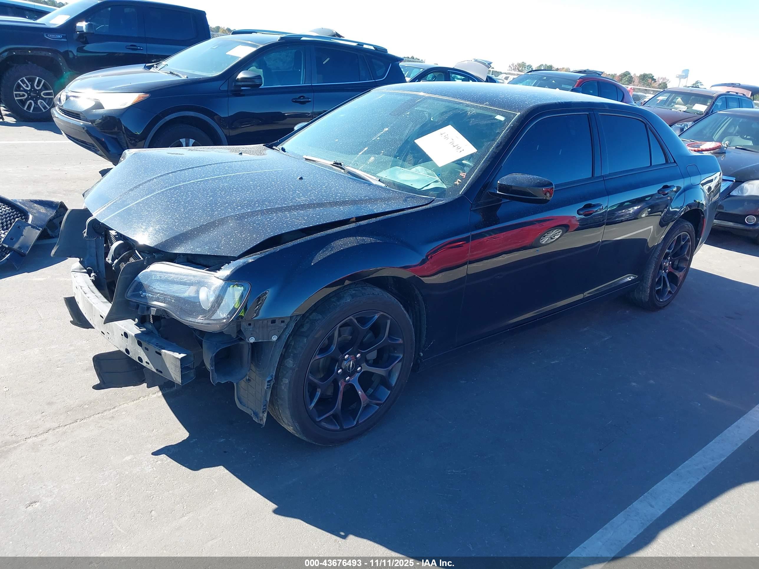 CHRYSLER 300 image 2