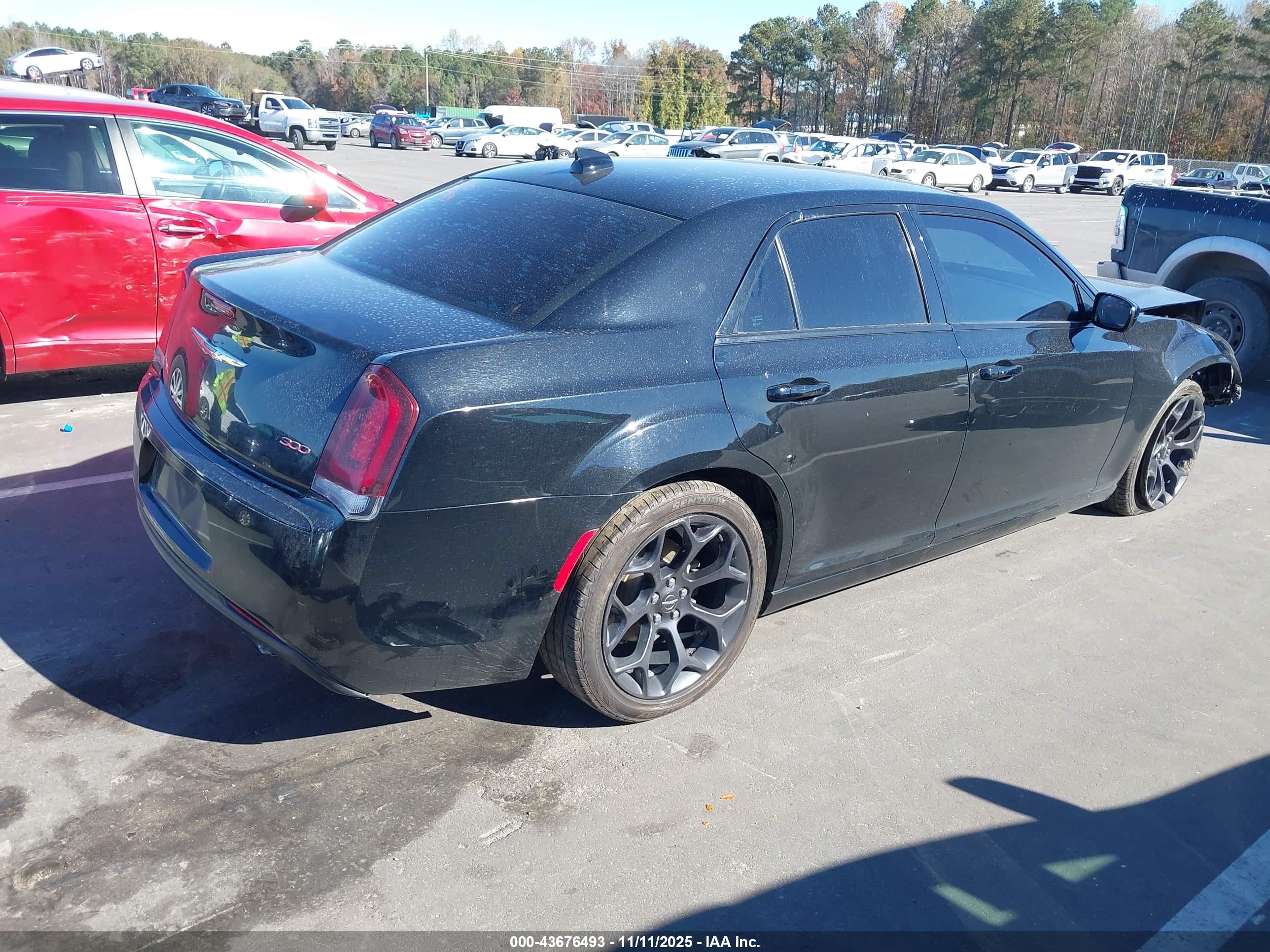 CHRYSLER 300 image 4