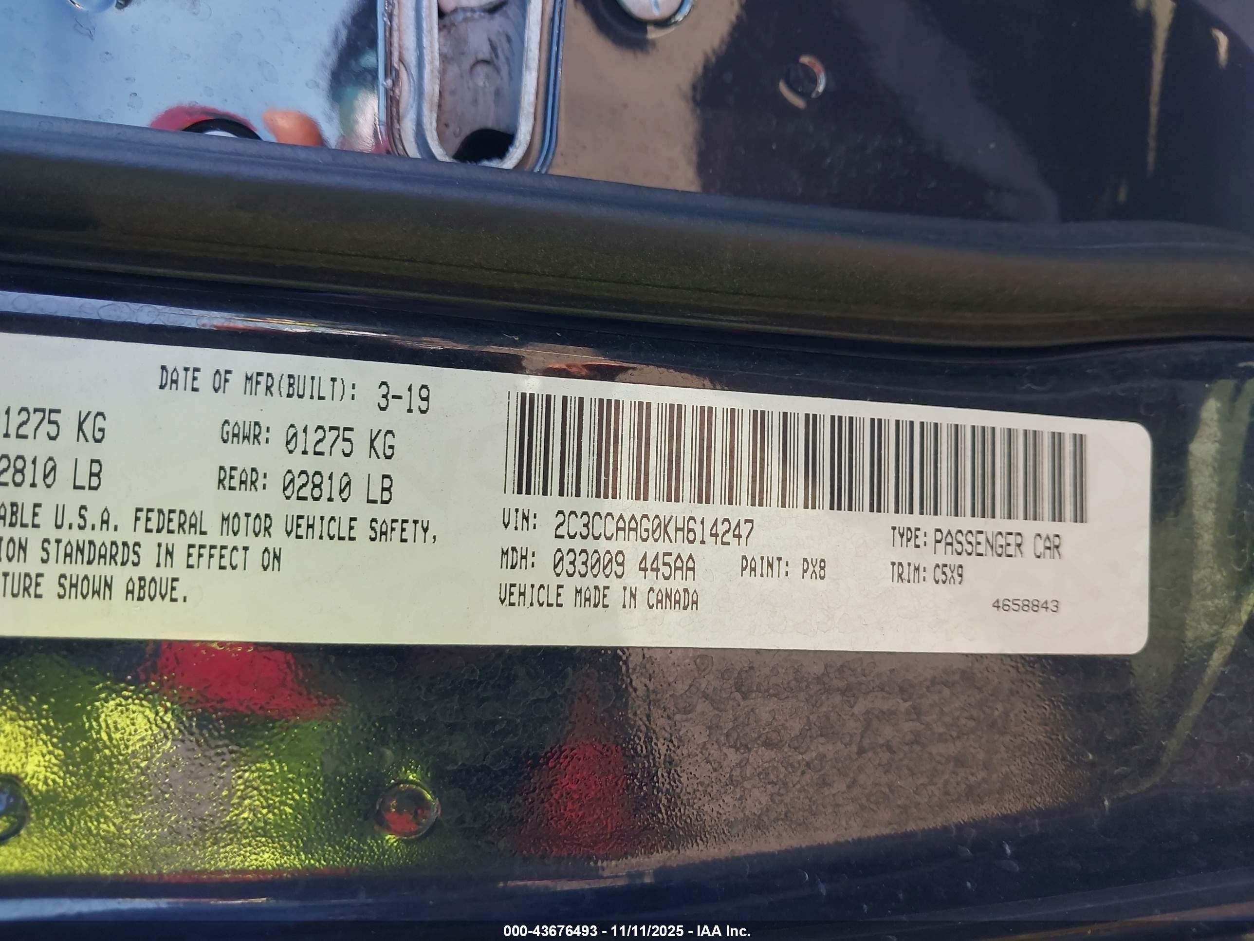 CHRYSLER 300 image 9