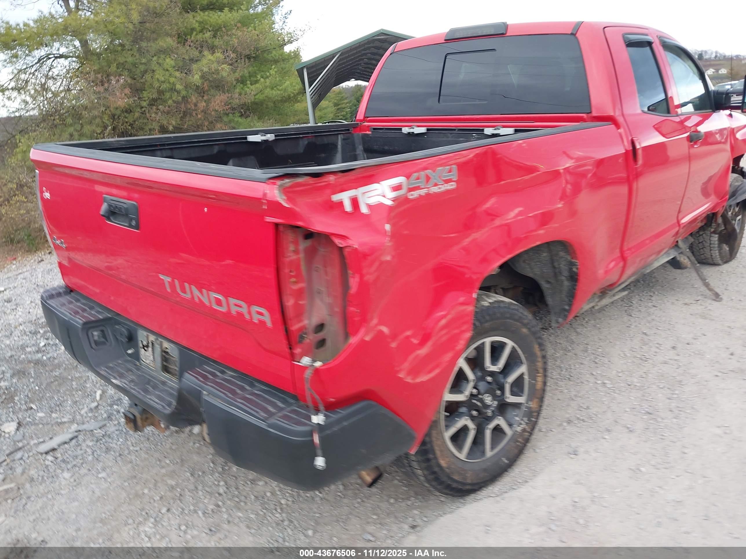 TOYOTA TUNDRA image 6