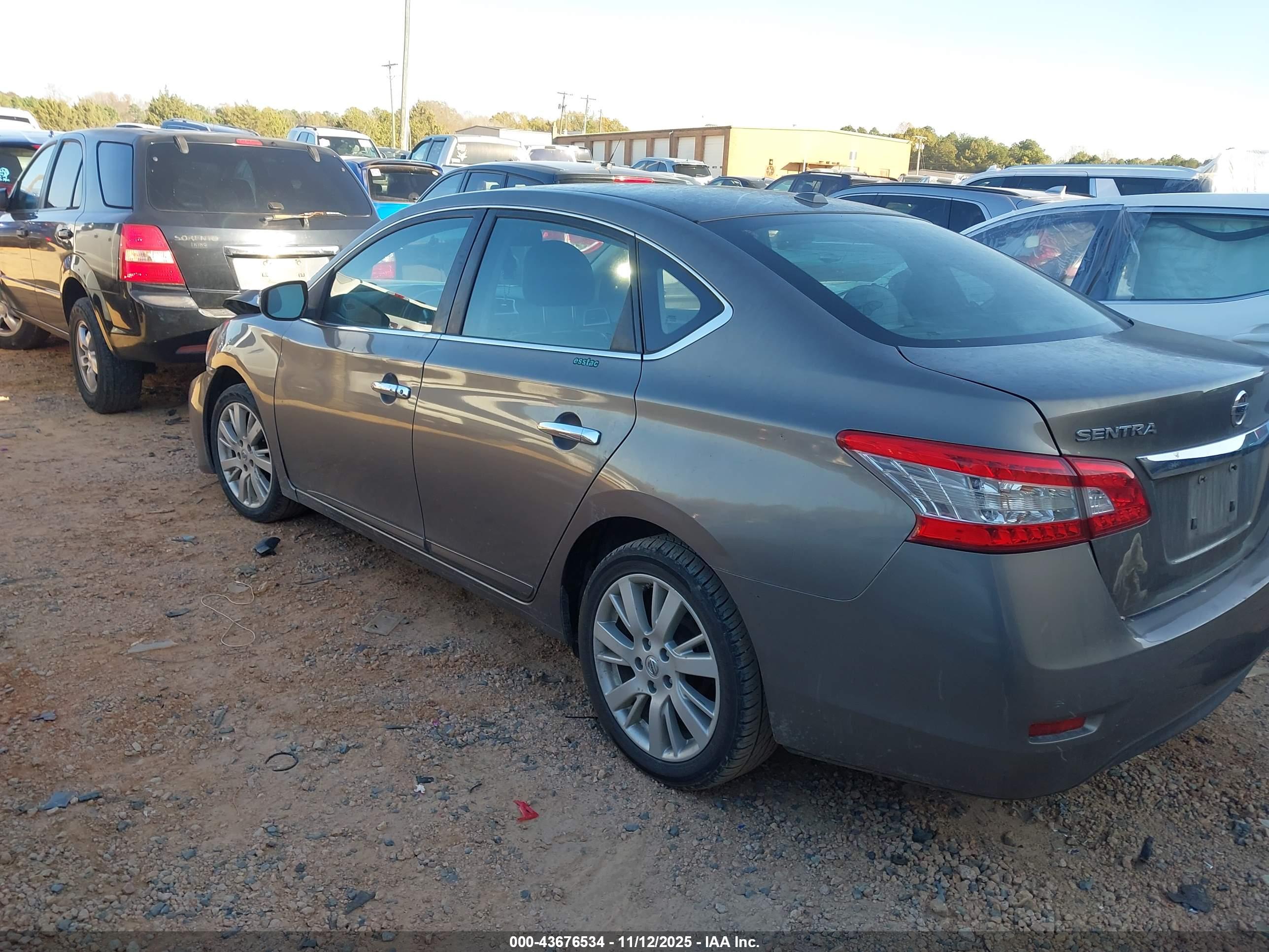 NISSAN SENTRA image 3