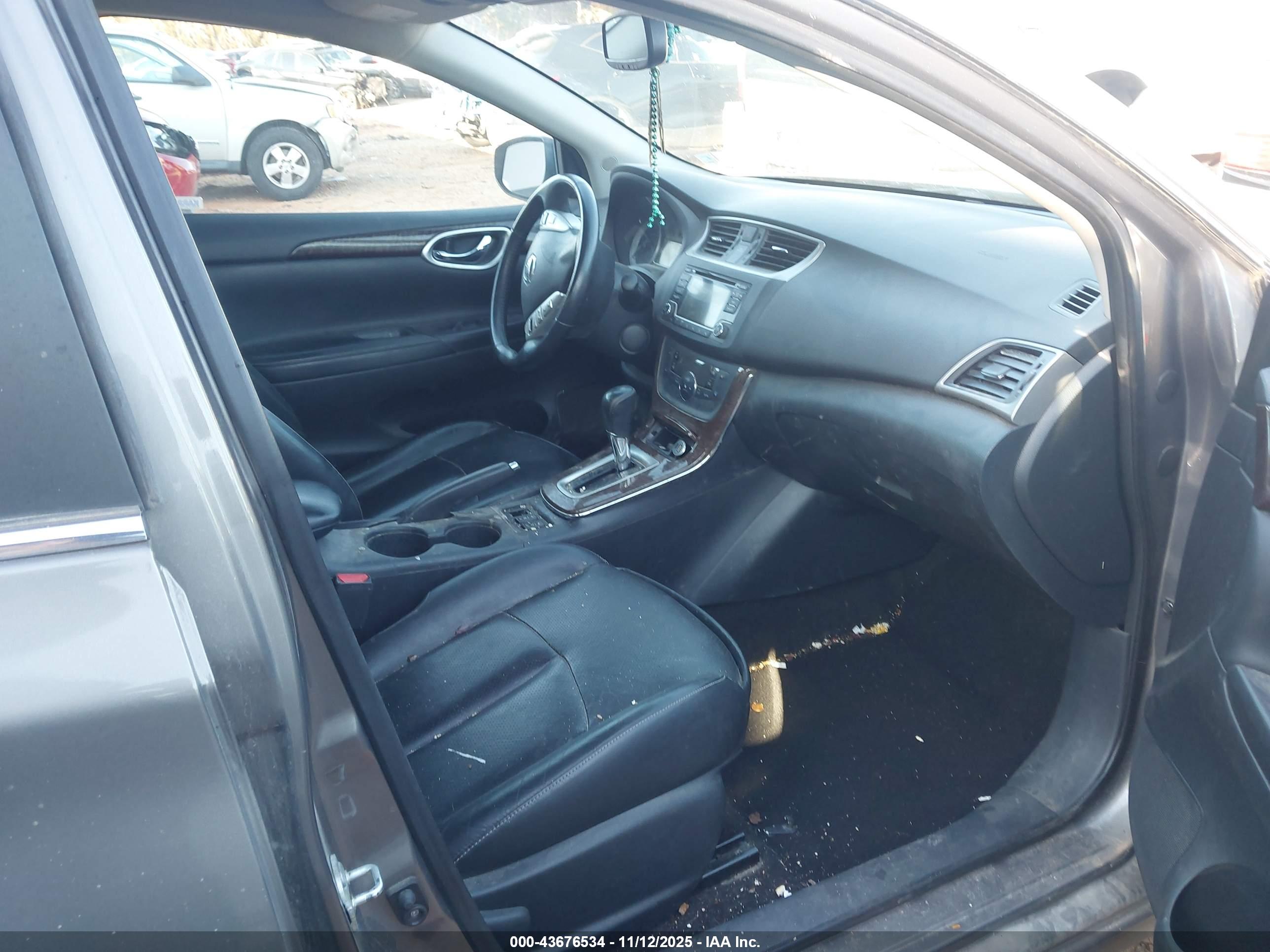 NISSAN SENTRA image 5