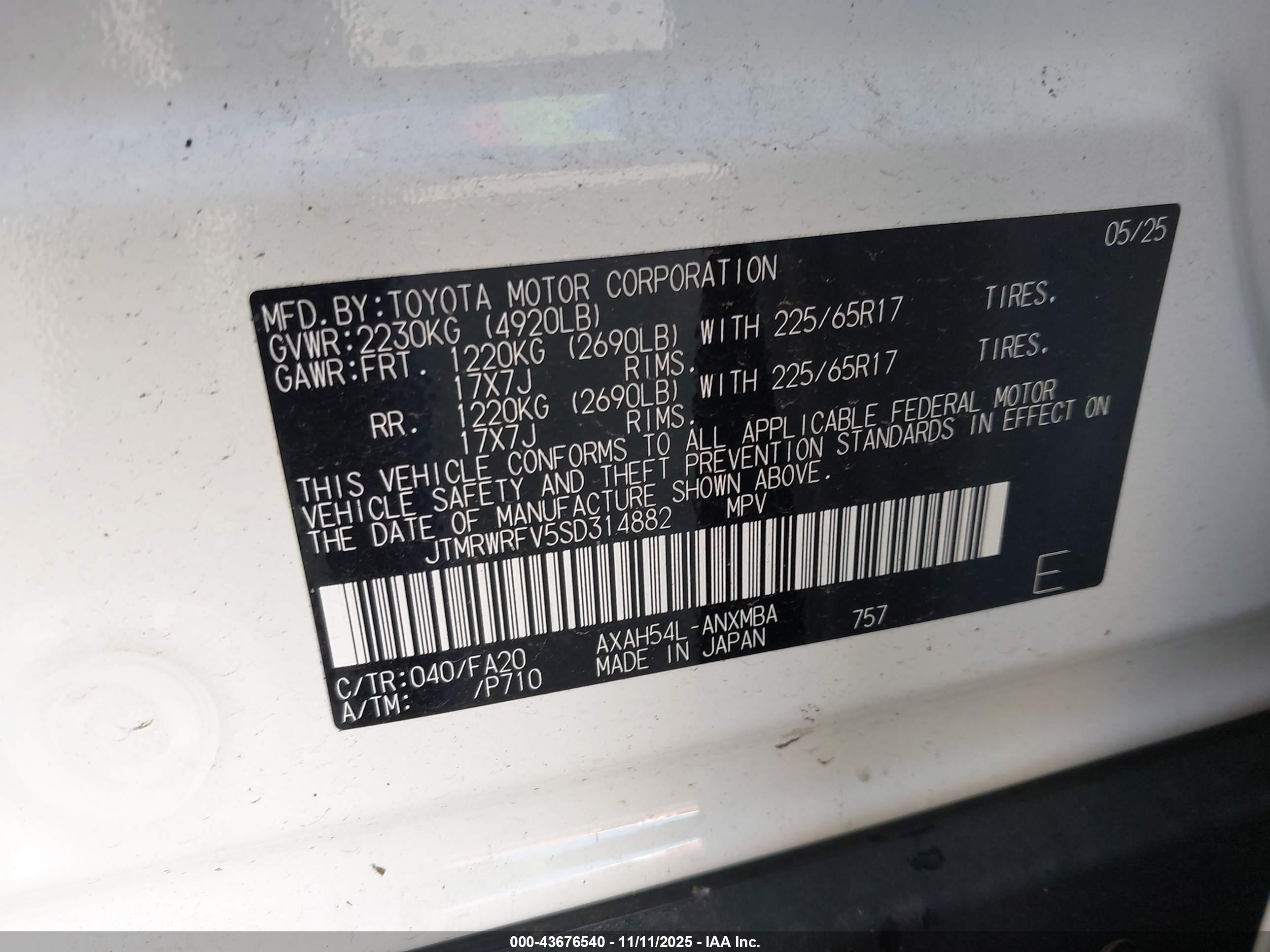 TOYOTA RAV4 image 9