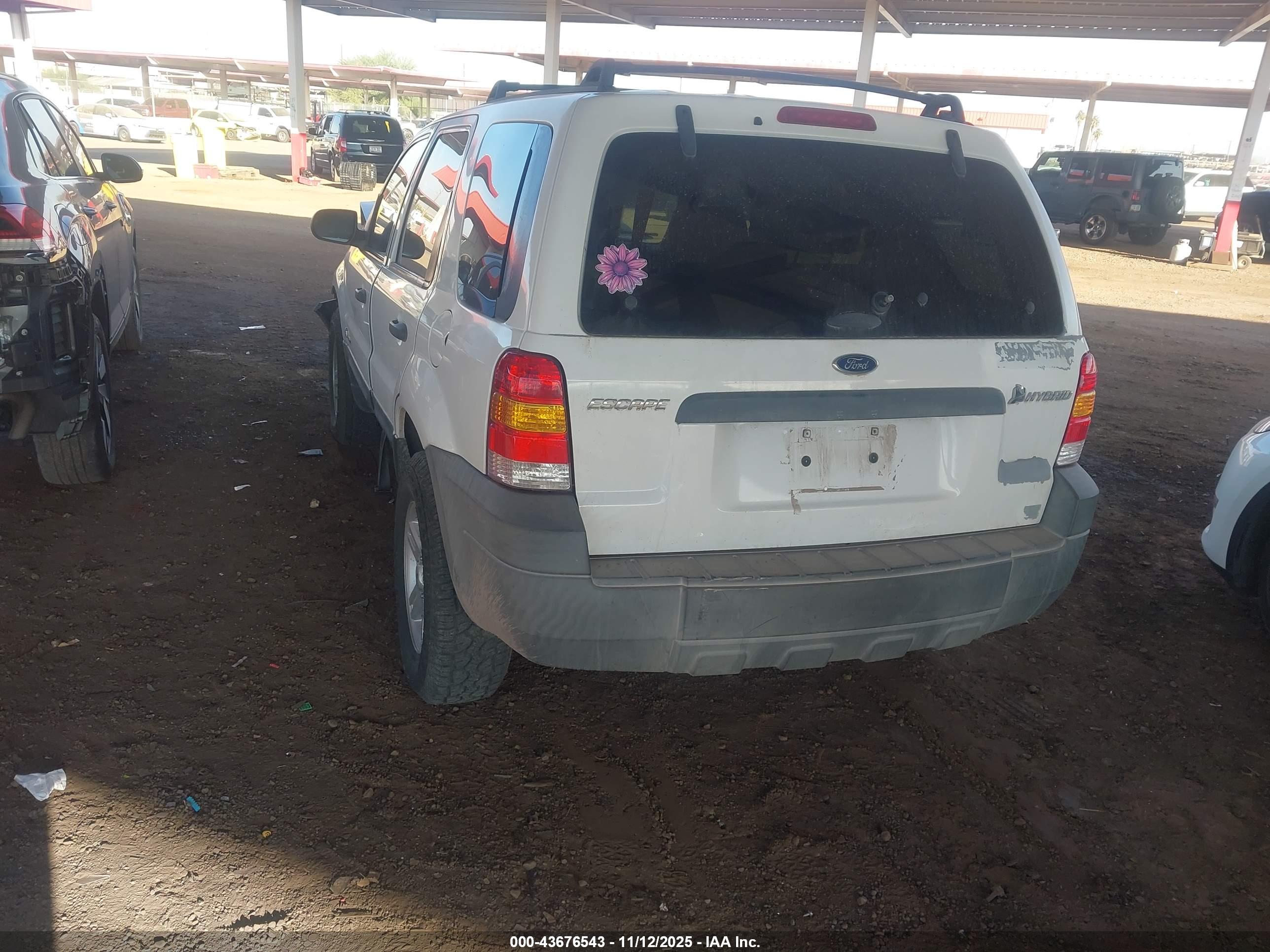 FORD ESCAPE image 3