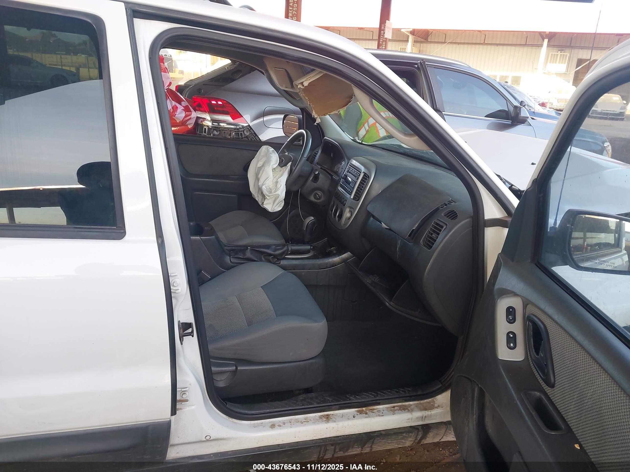 FORD ESCAPE image 5