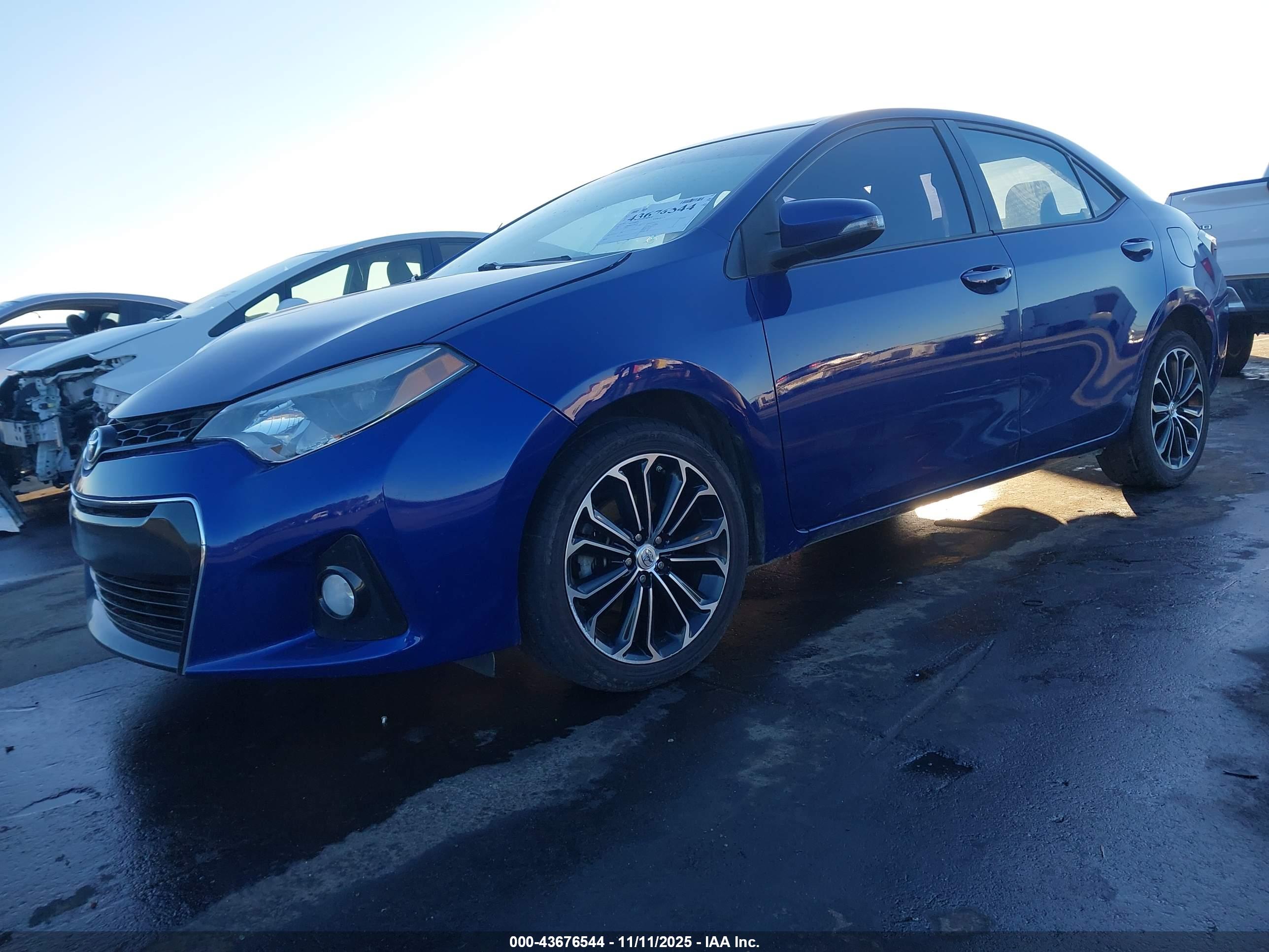 TOYOTA COROLLA image 2