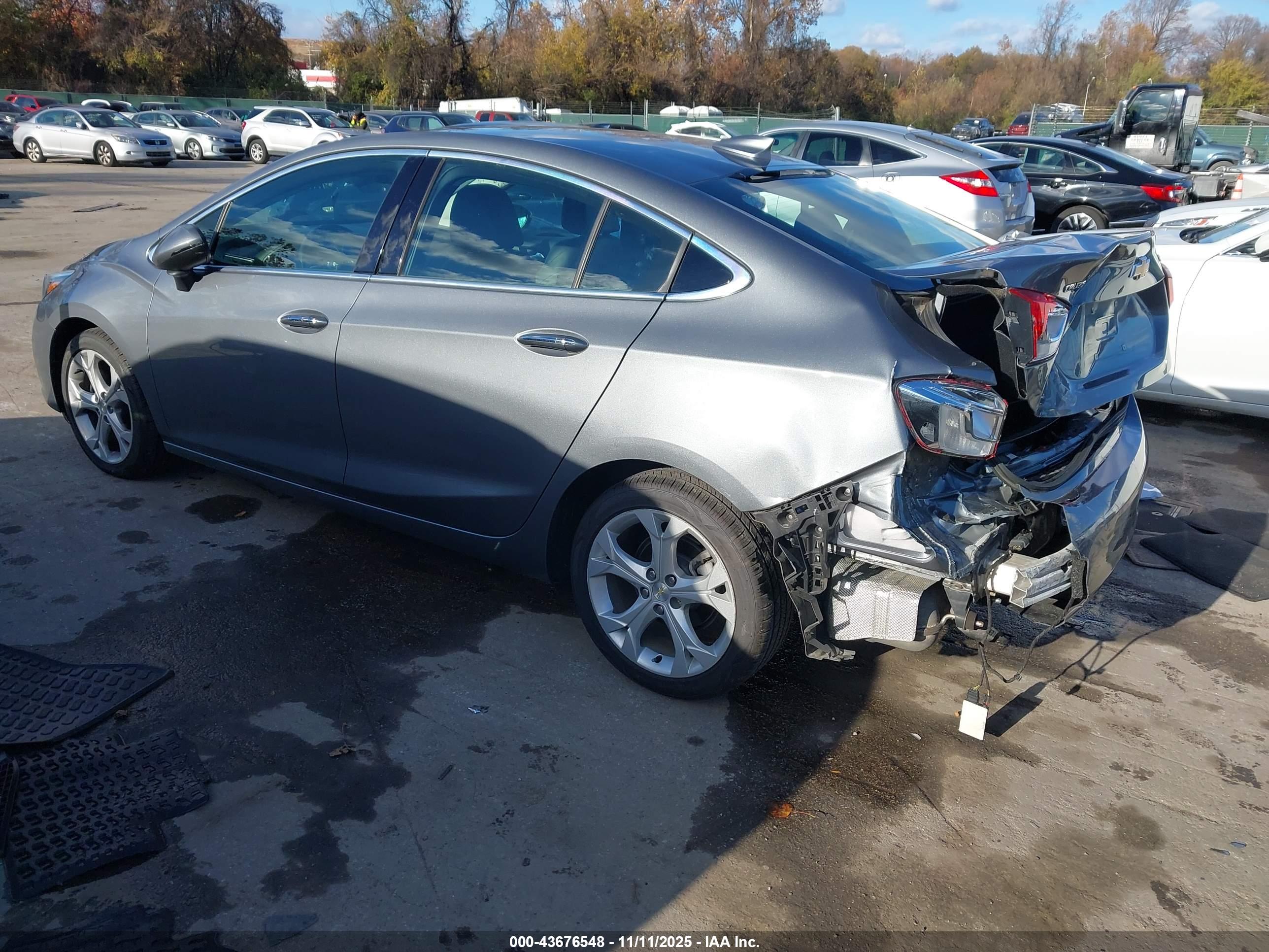 CHEVROLET CRUZE image 3