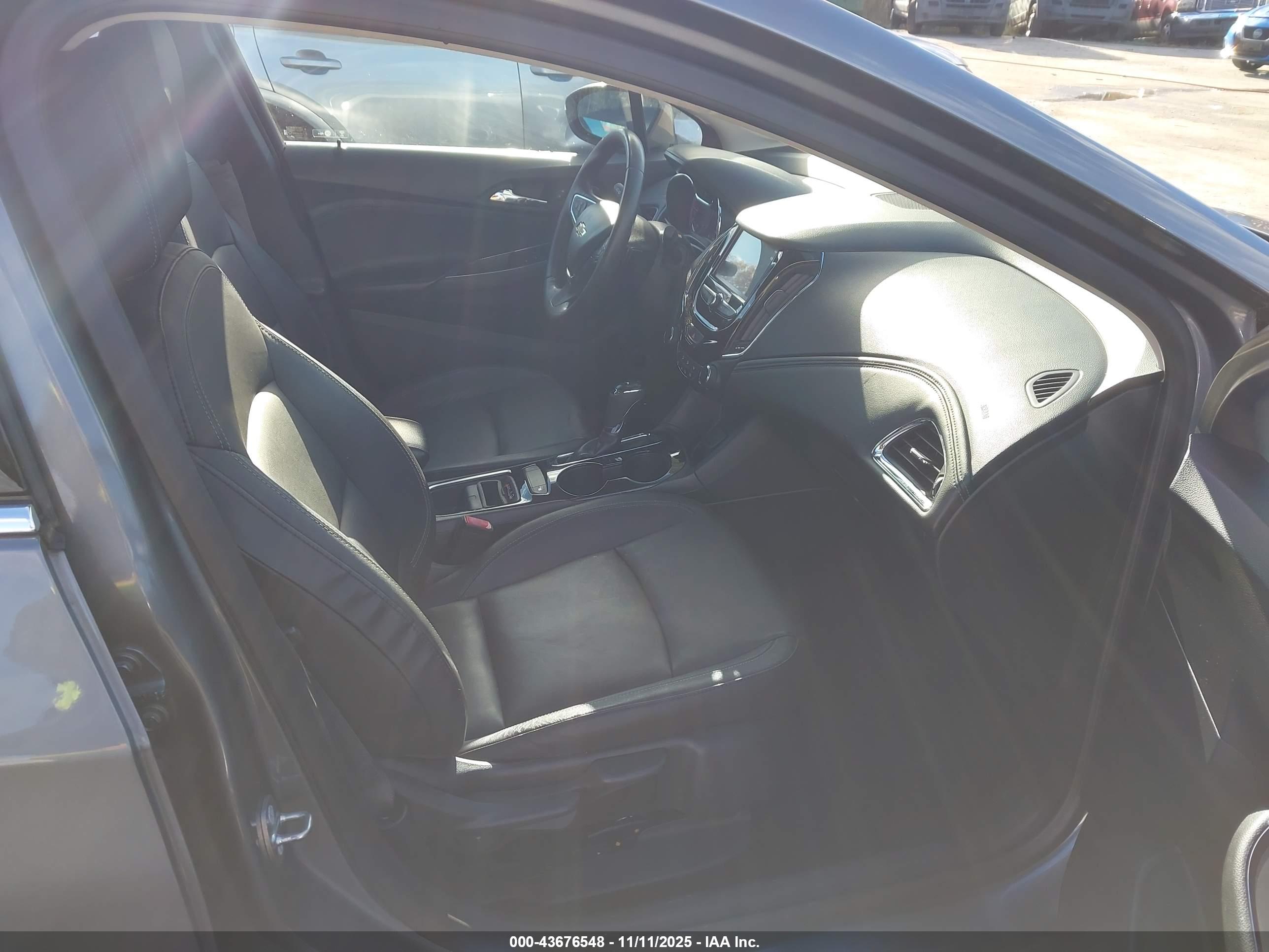 CHEVROLET CRUZE image 5
