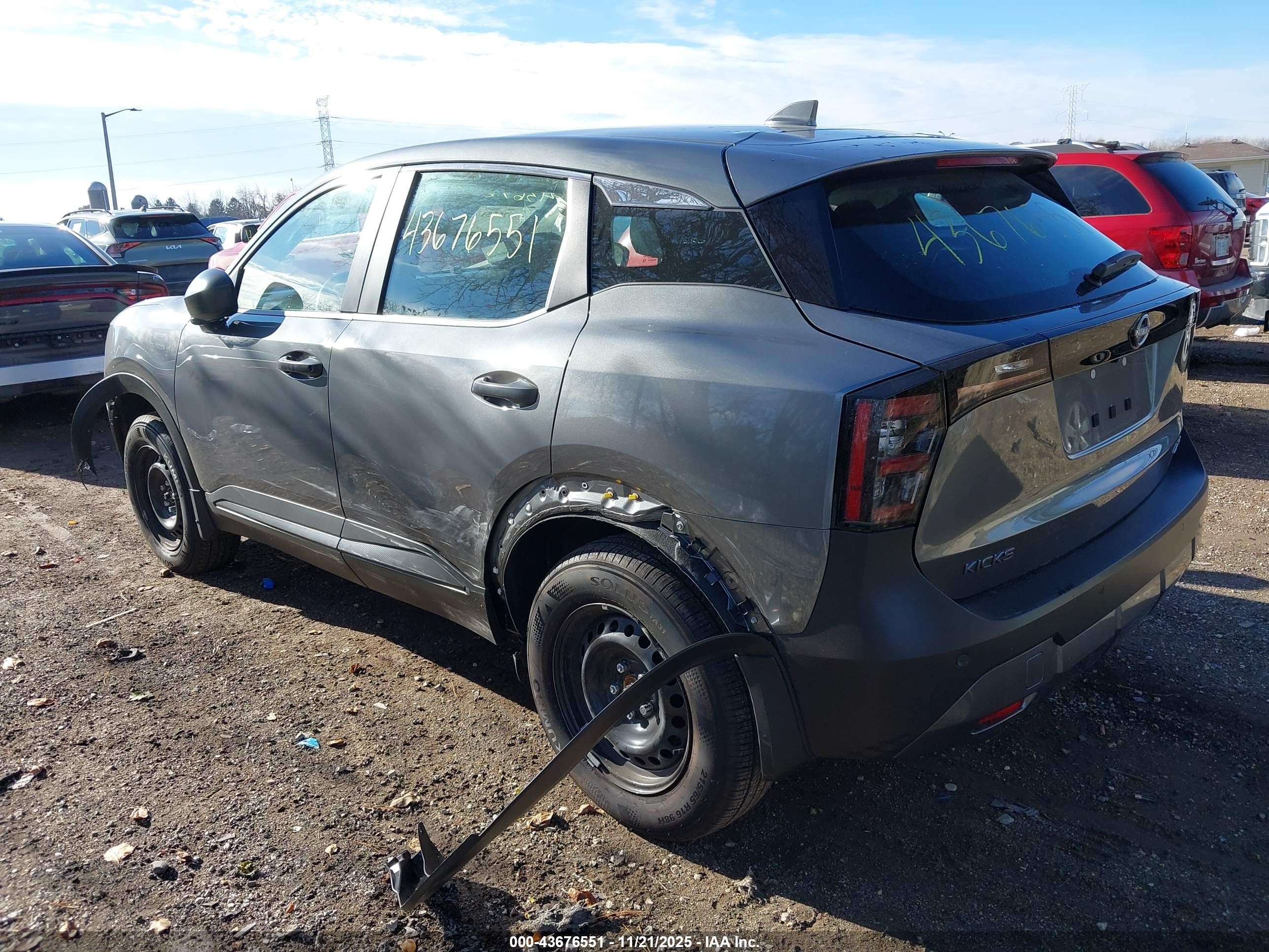 NISSAN KICKS image 3