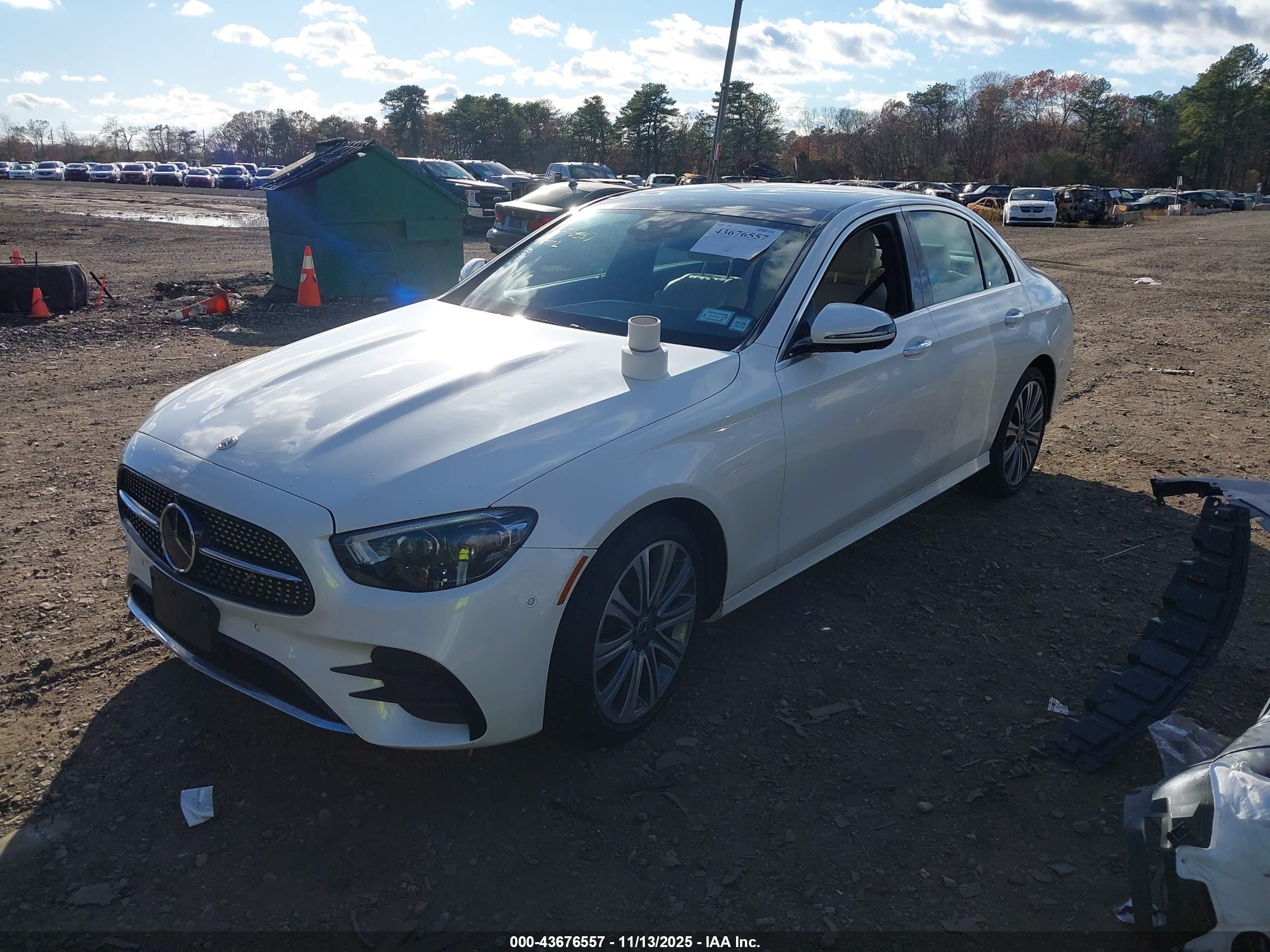 MERCEDES-BENZ E image 2