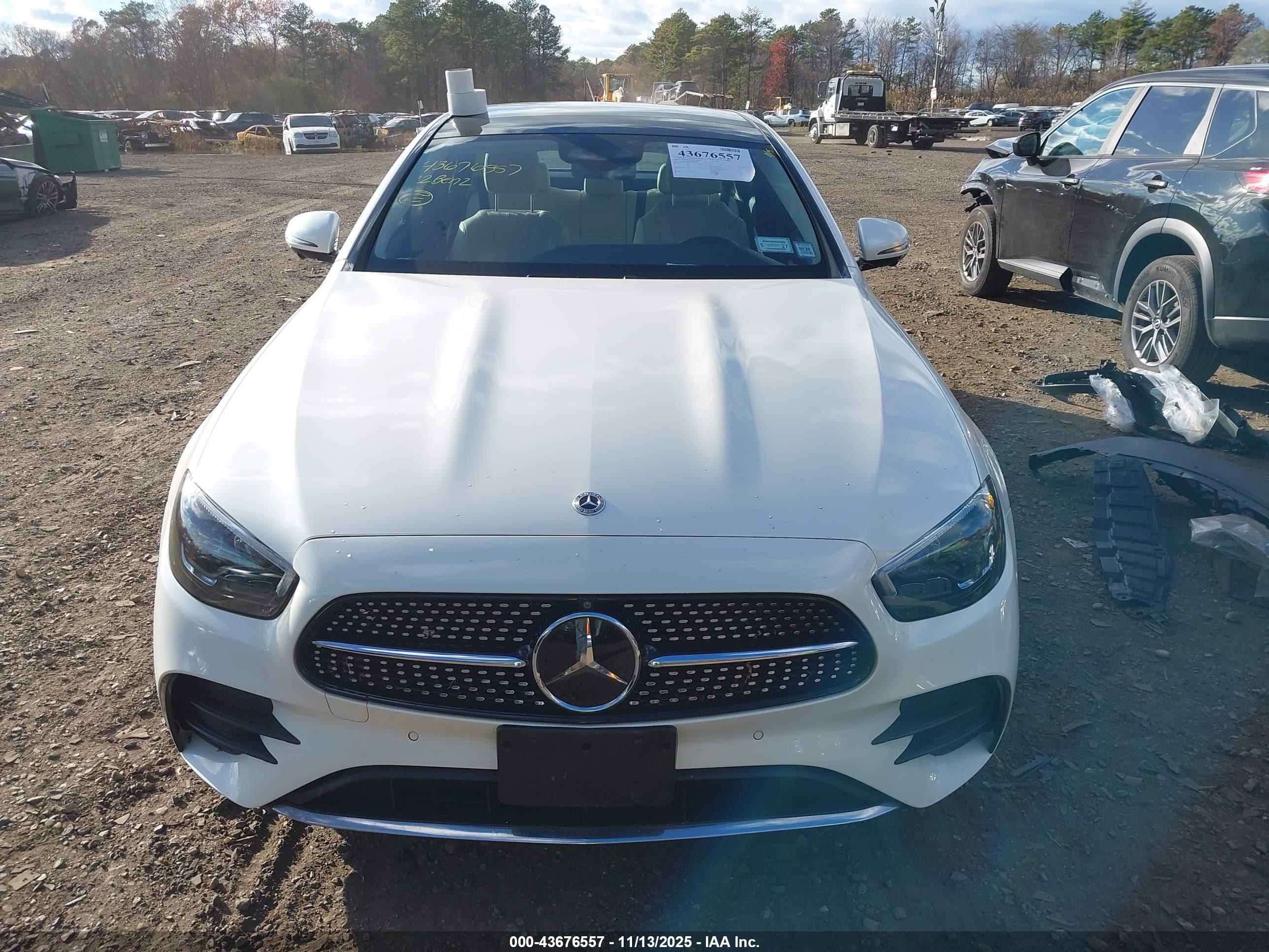 MERCEDES-BENZ E image 6
