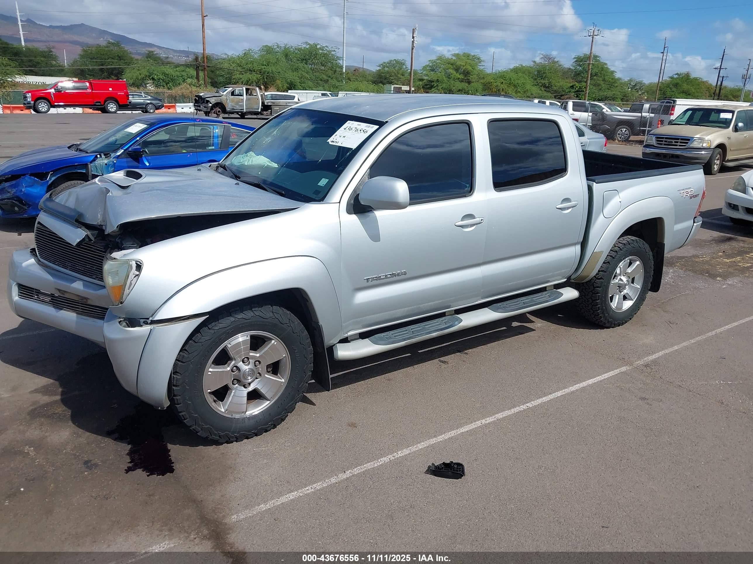 TOYOTA TACOMA image 2