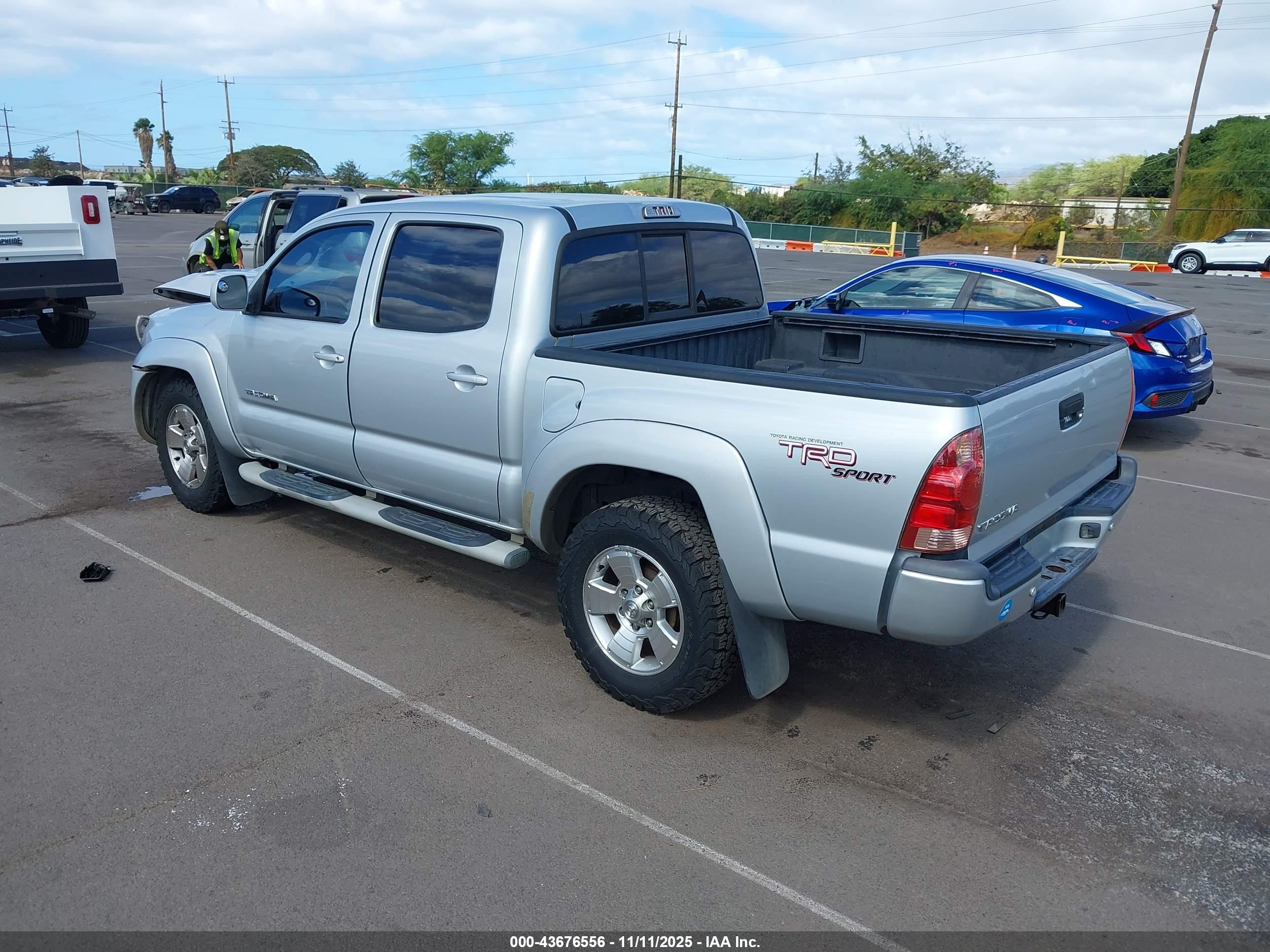 TOYOTA TACOMA image 3