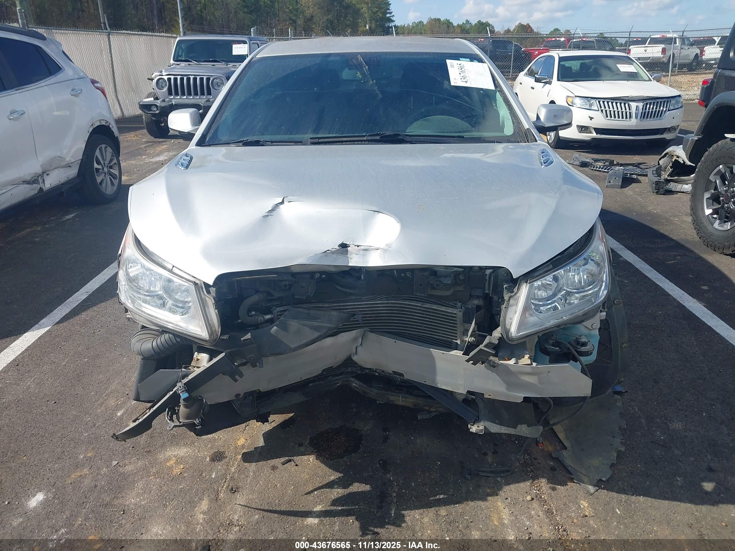 BUICK LACROSSE image 6