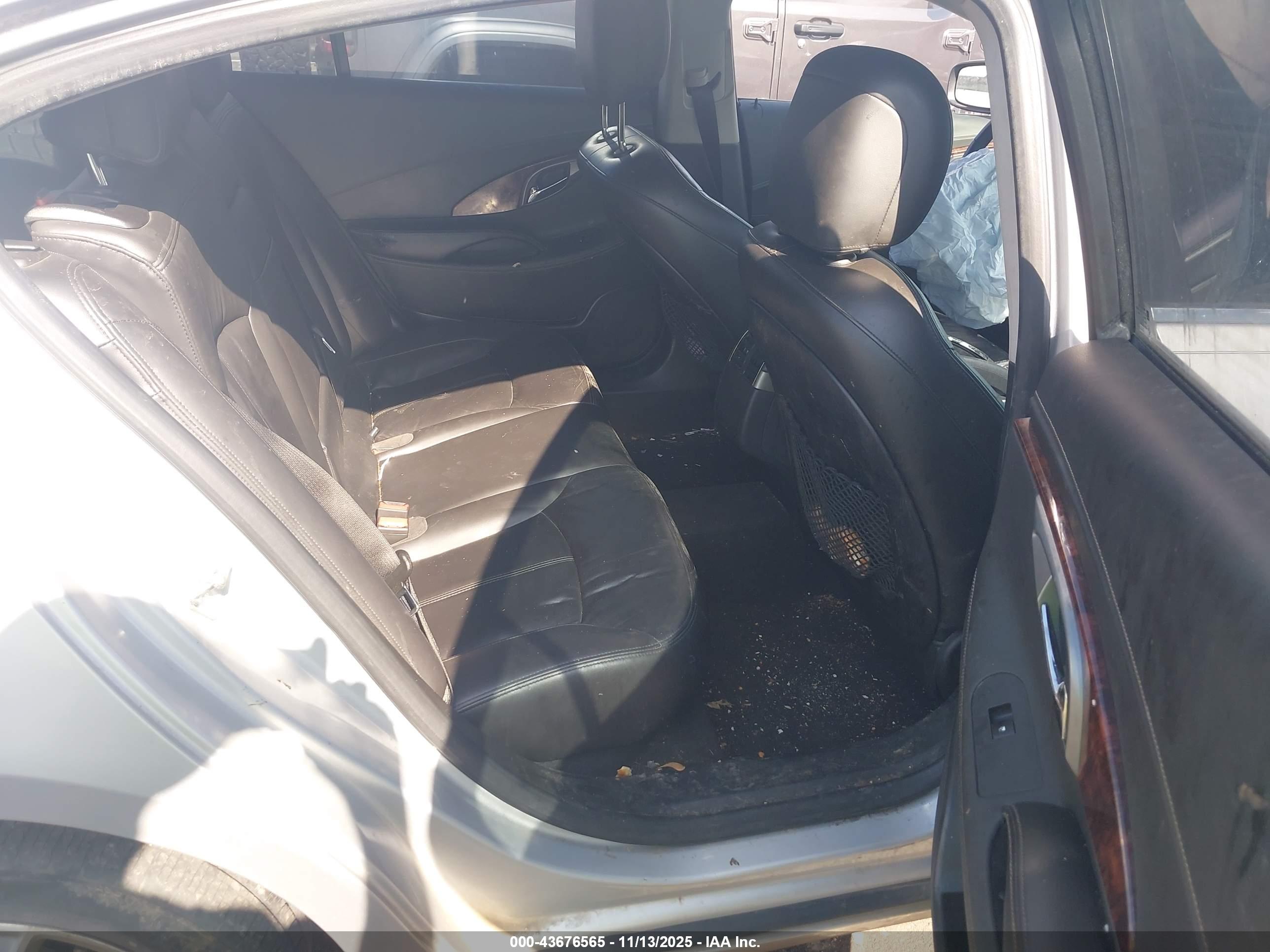 BUICK LACROSSE image 8