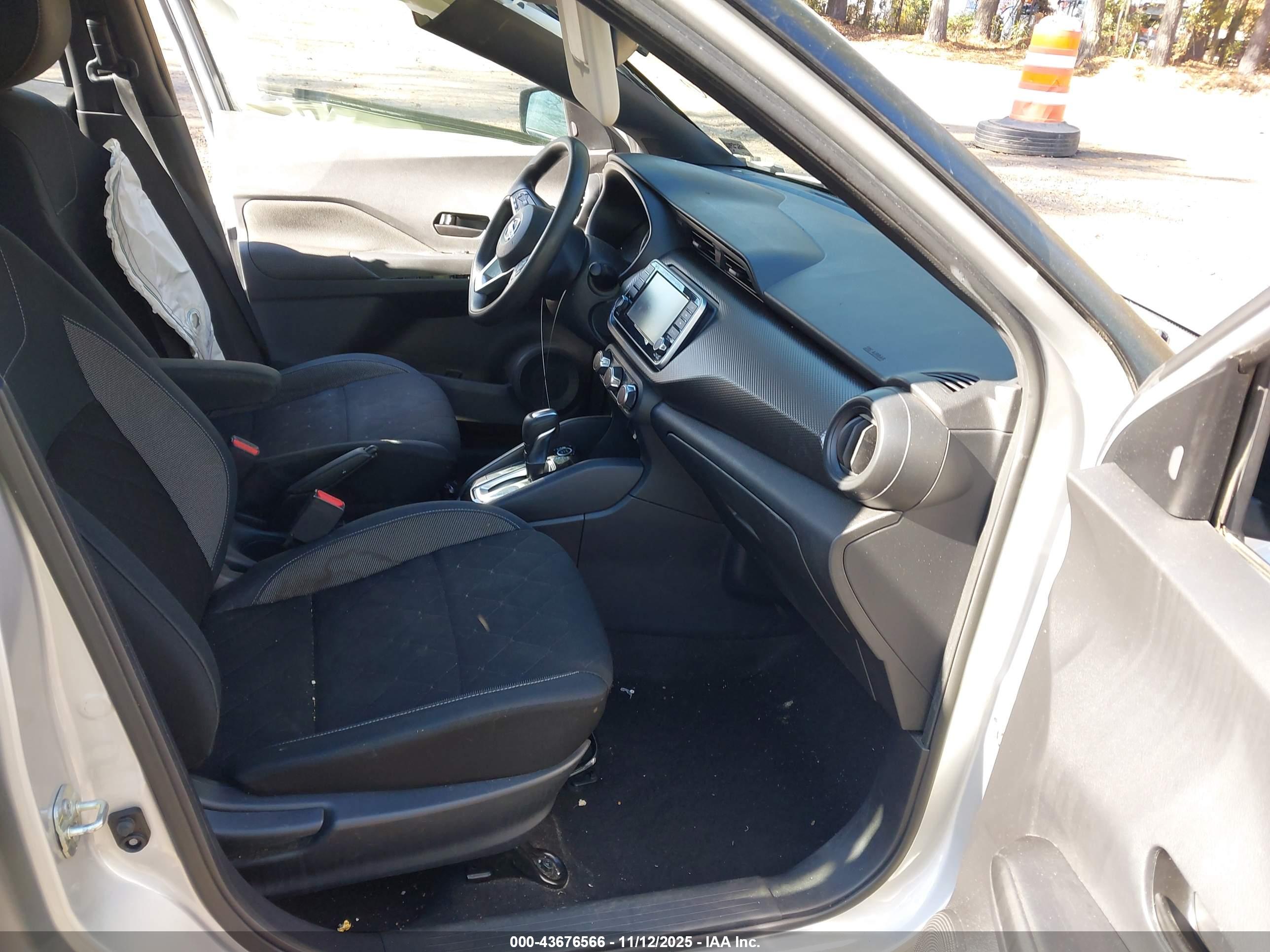 NISSAN KICKS image 5