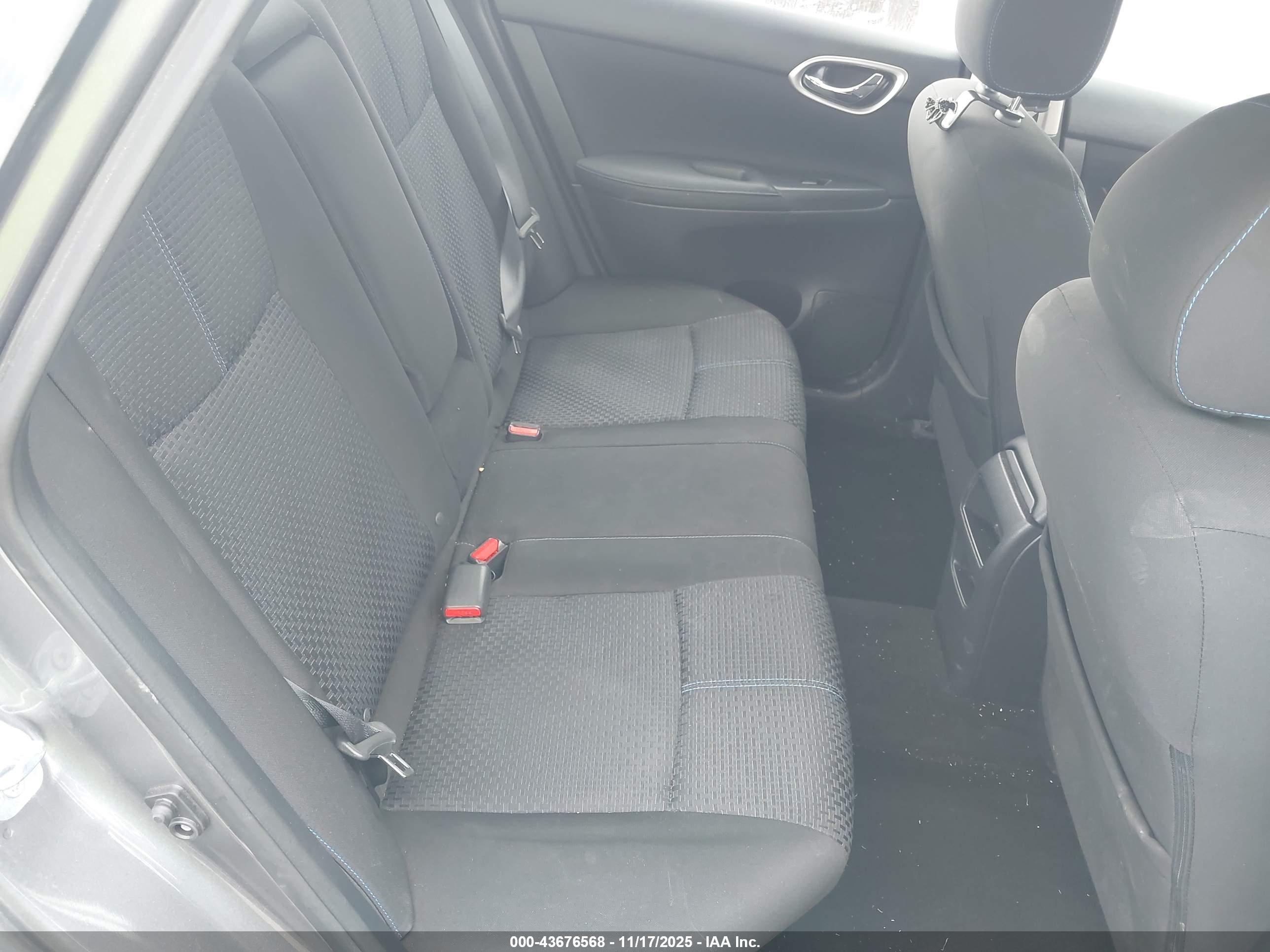 NISSAN SENTRA image 8