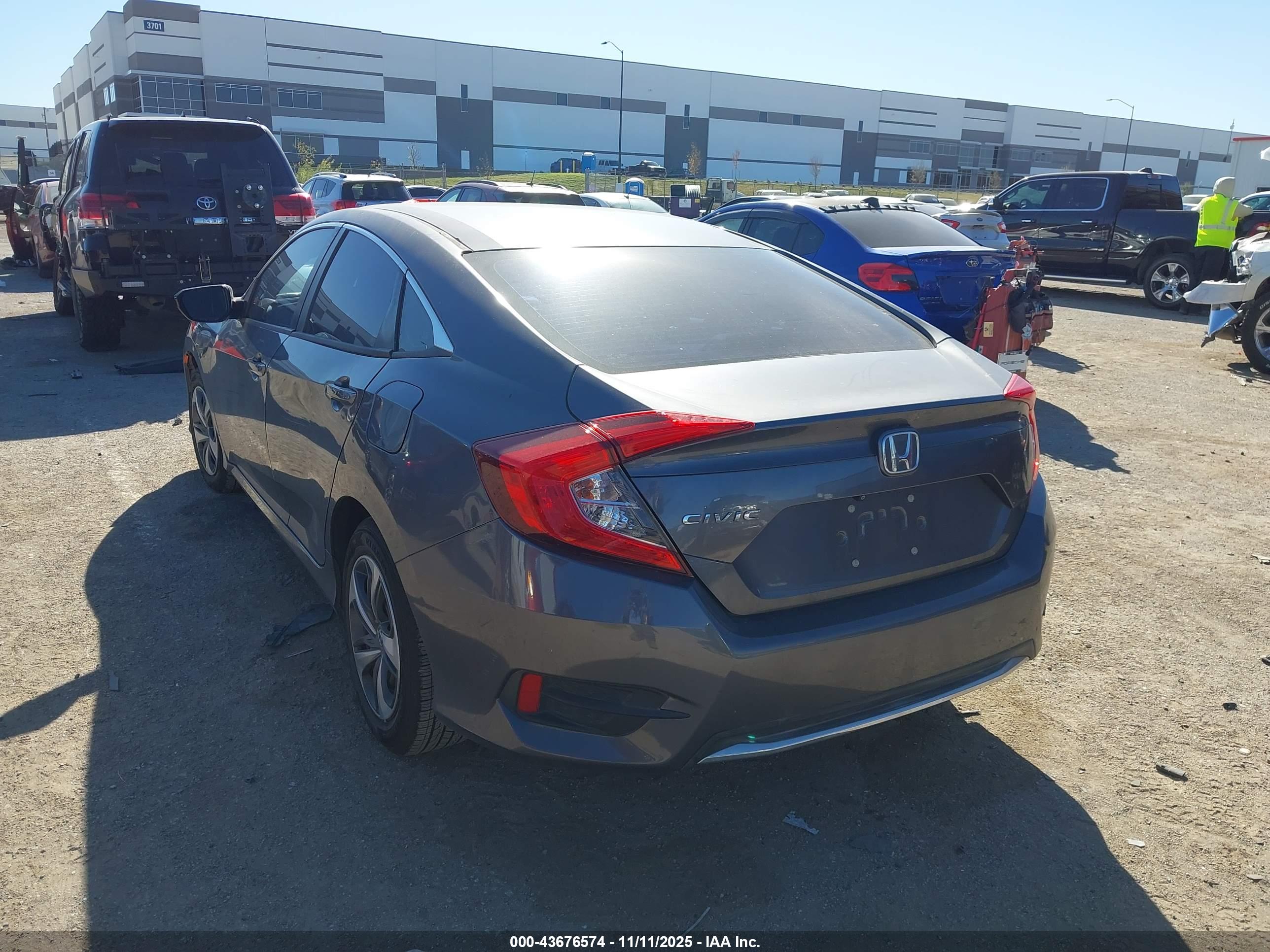 HONDA CIVIC image 3