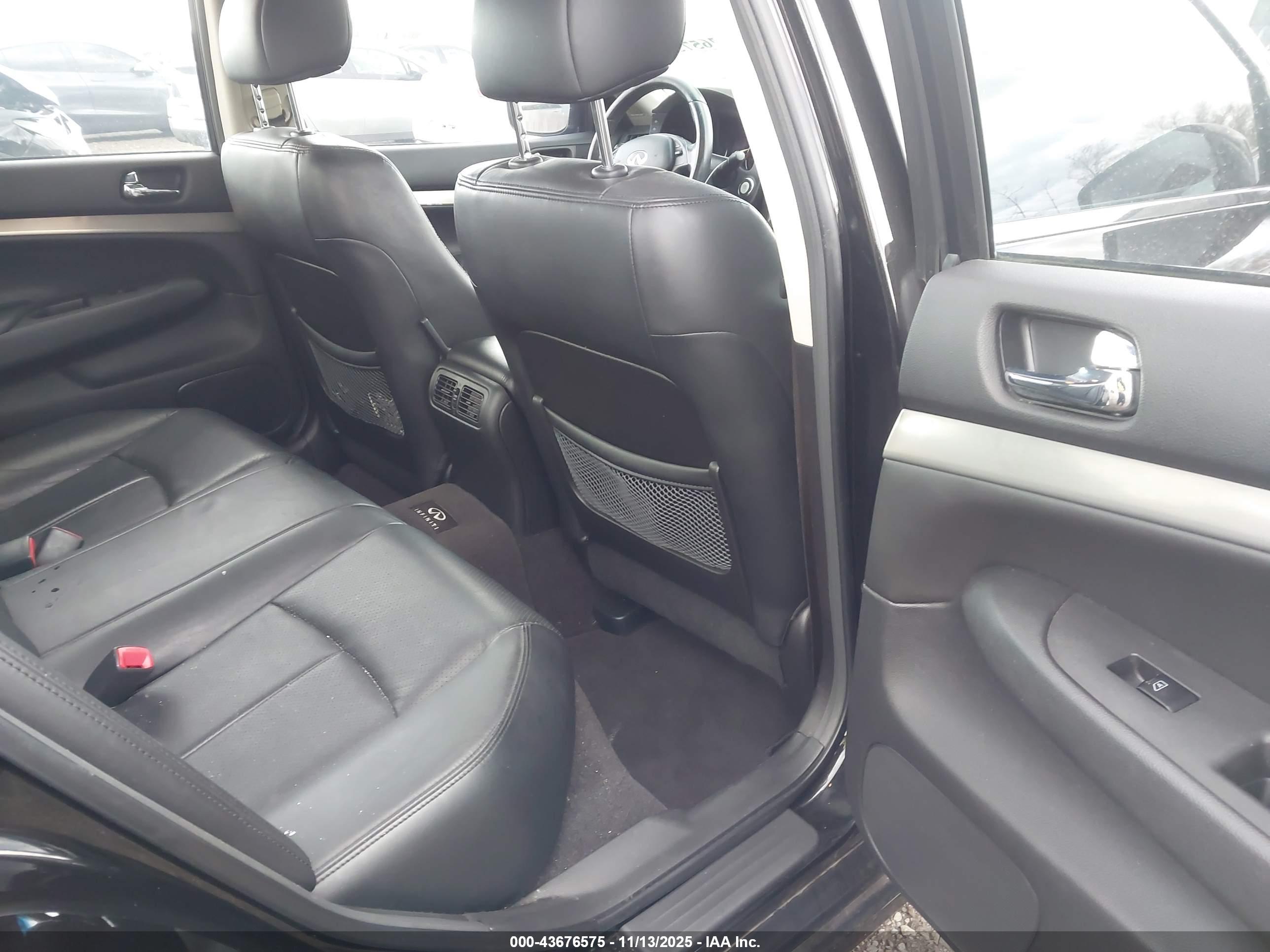INFINITI G37X image 8