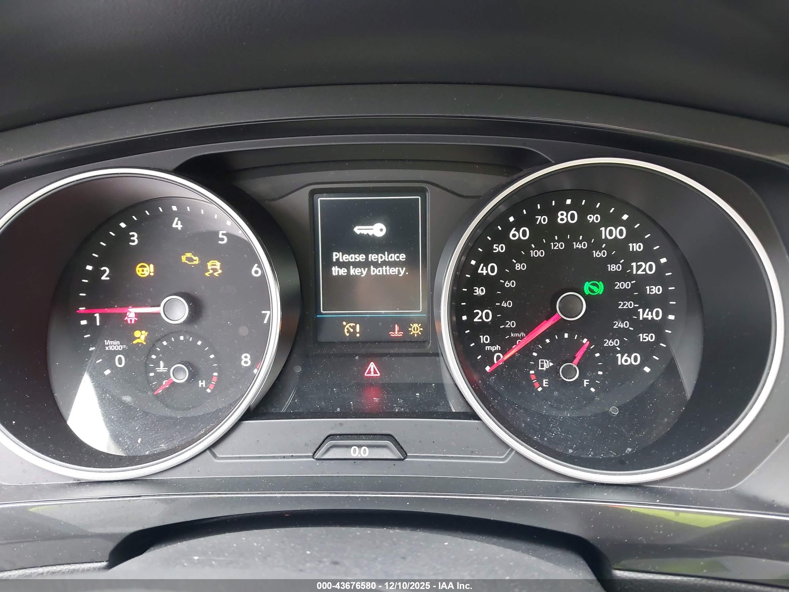 VOLKSWAGEN TIGUAN image 7