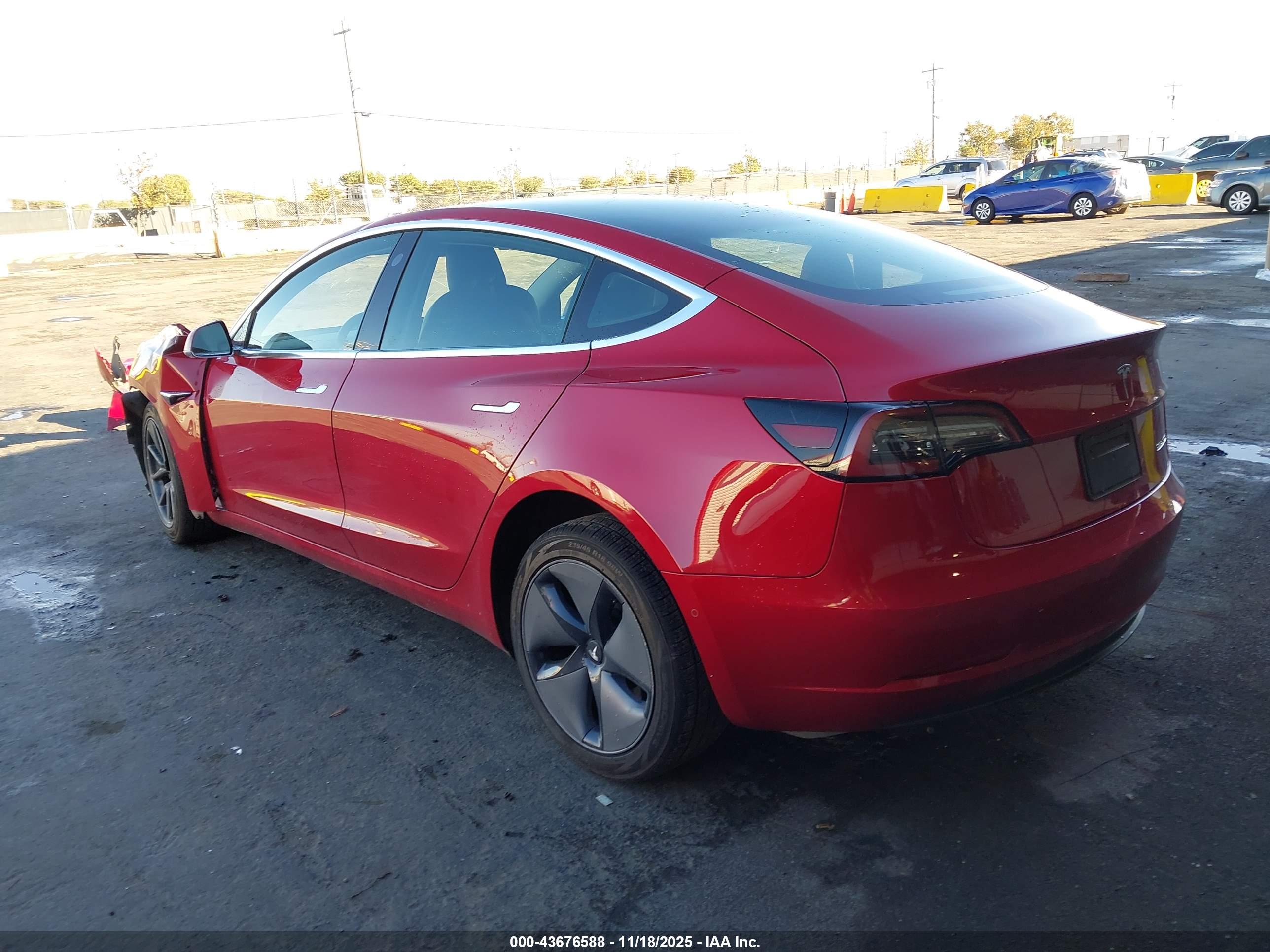 TESLA MODEL image 3