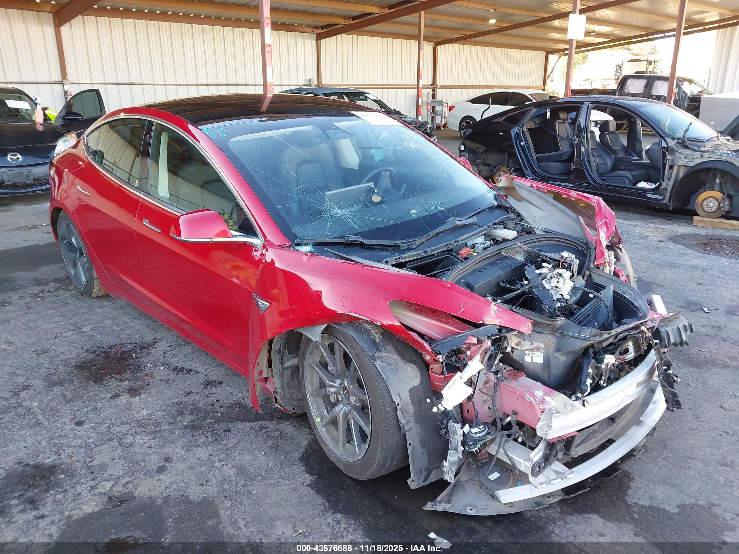 TESLA MODEL image 6