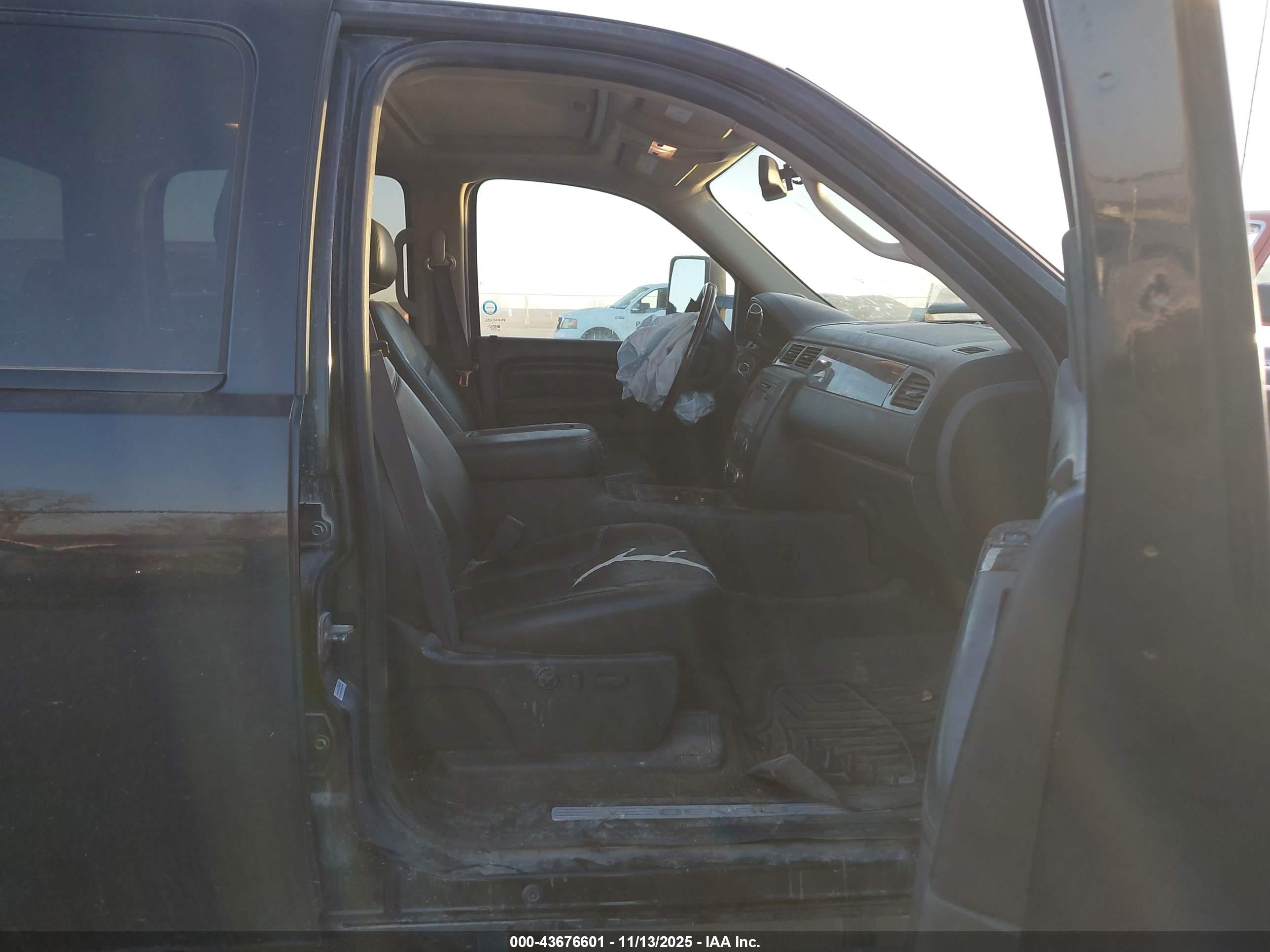 GMC SIERRA image 5