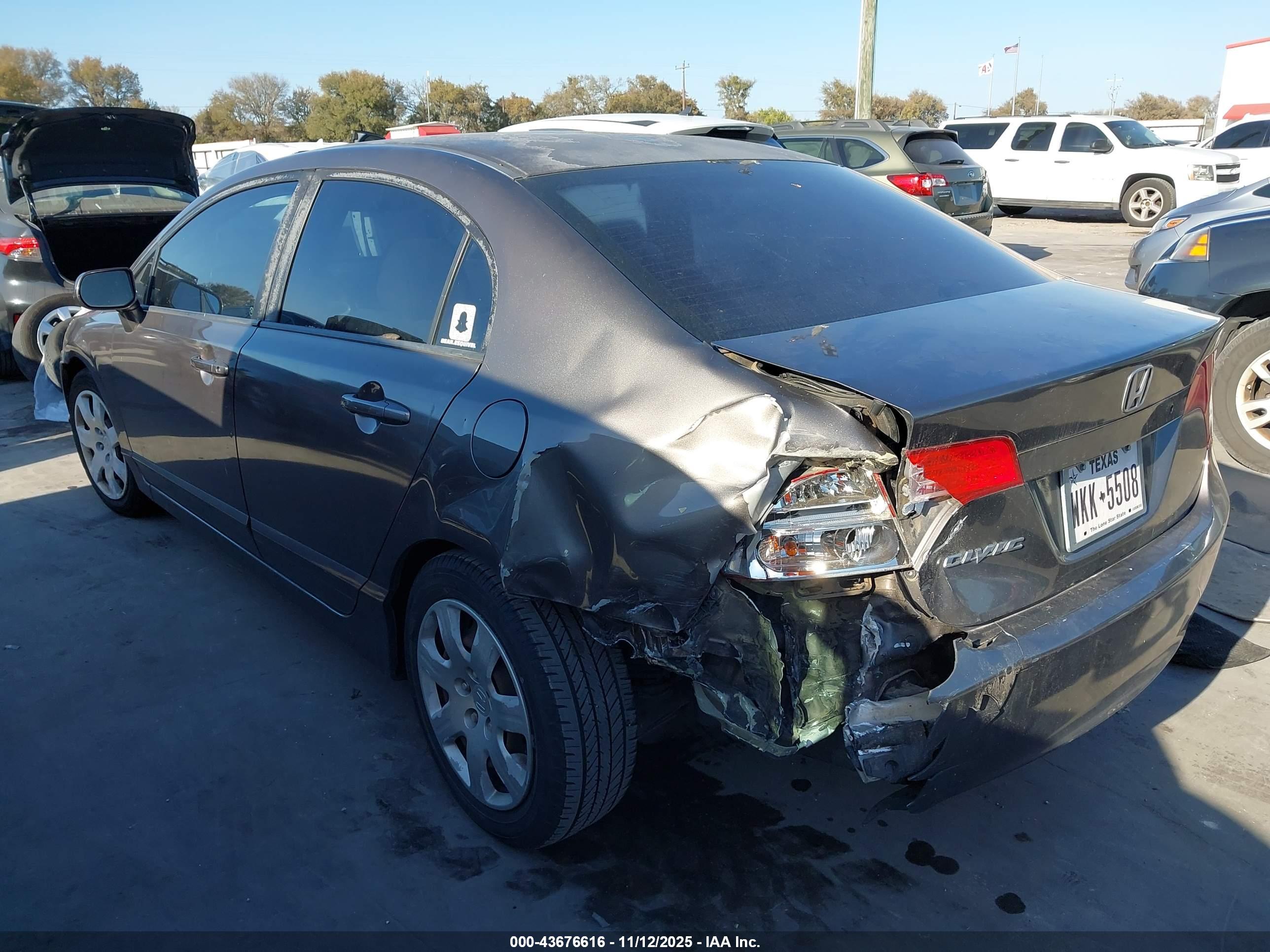 HONDA CIVIC image 3
