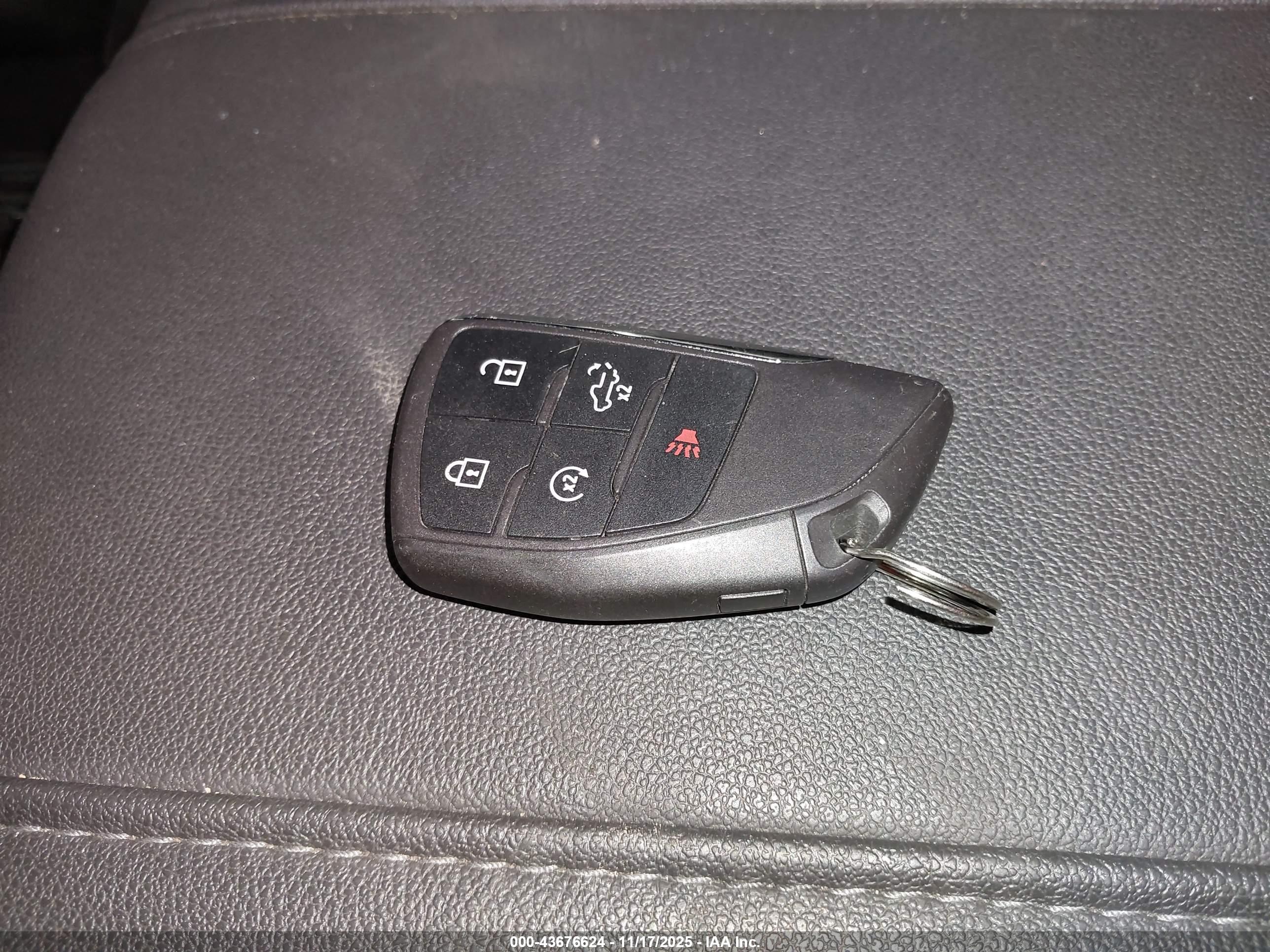 GMC SIERRA image 11
