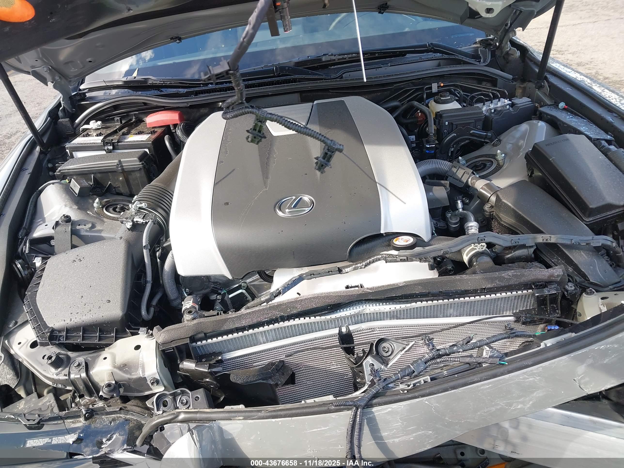 LEXUS IS image 10