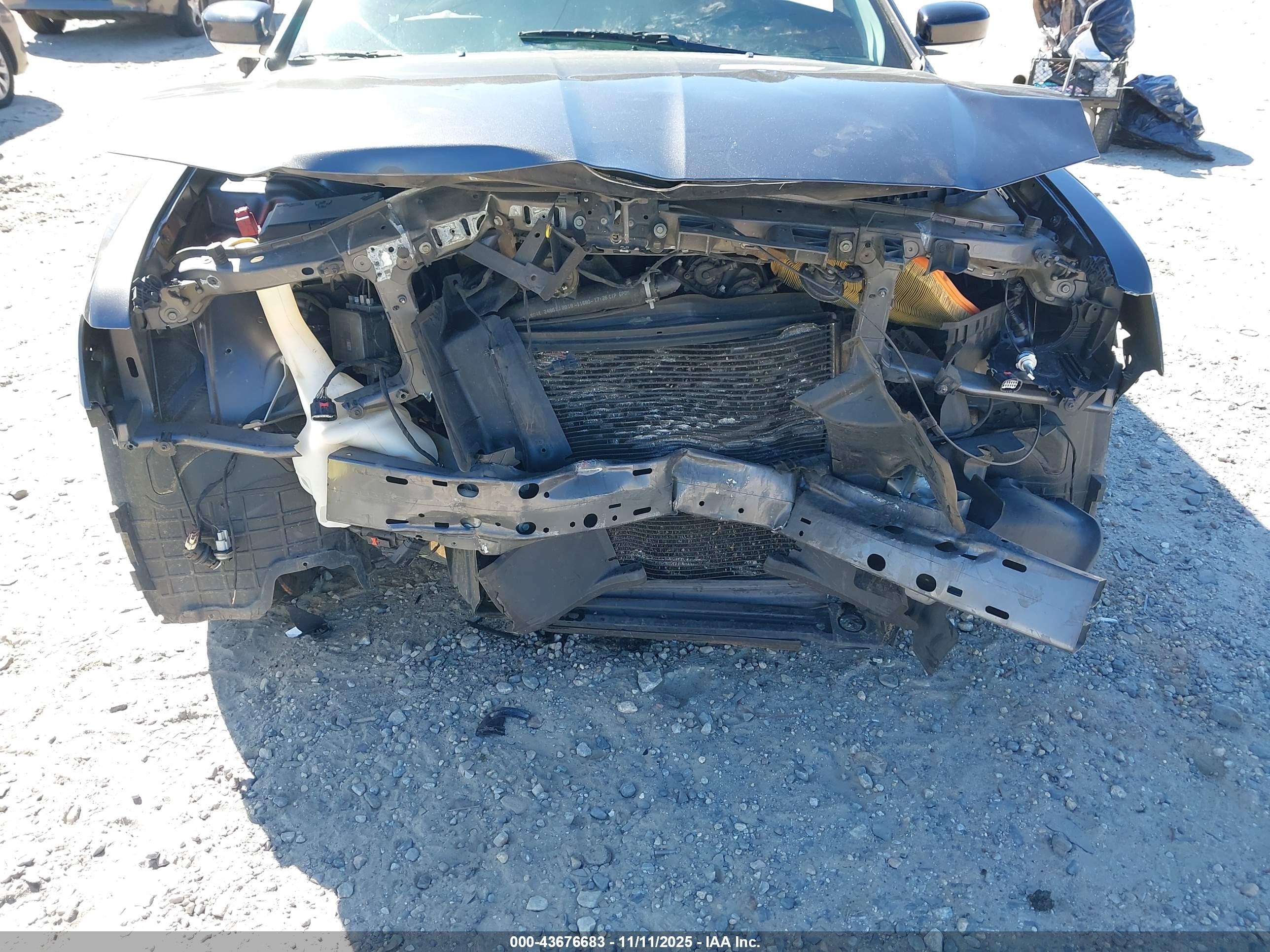 CHRYSLER 300 image 6