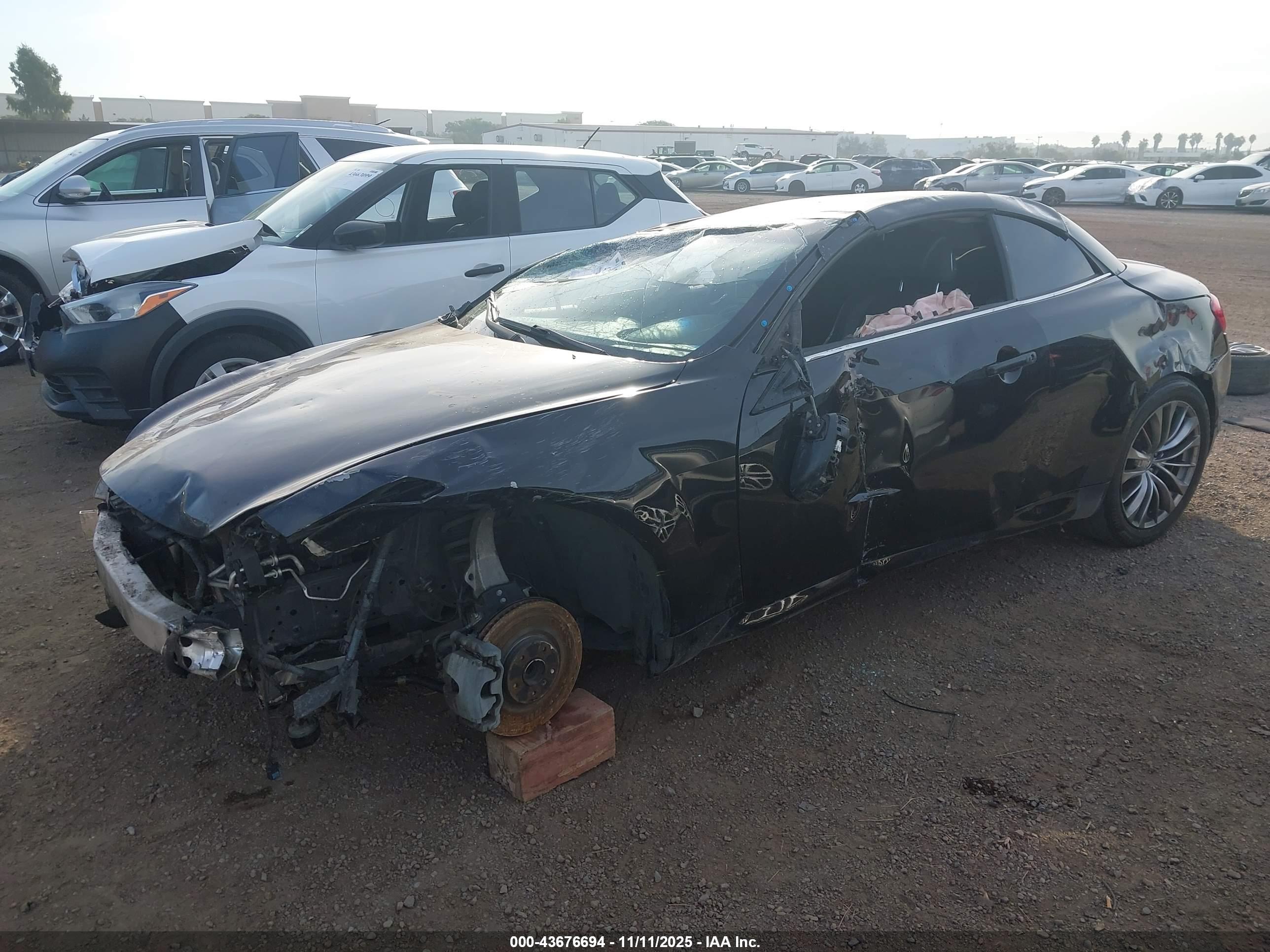INFINITI G37 image 2