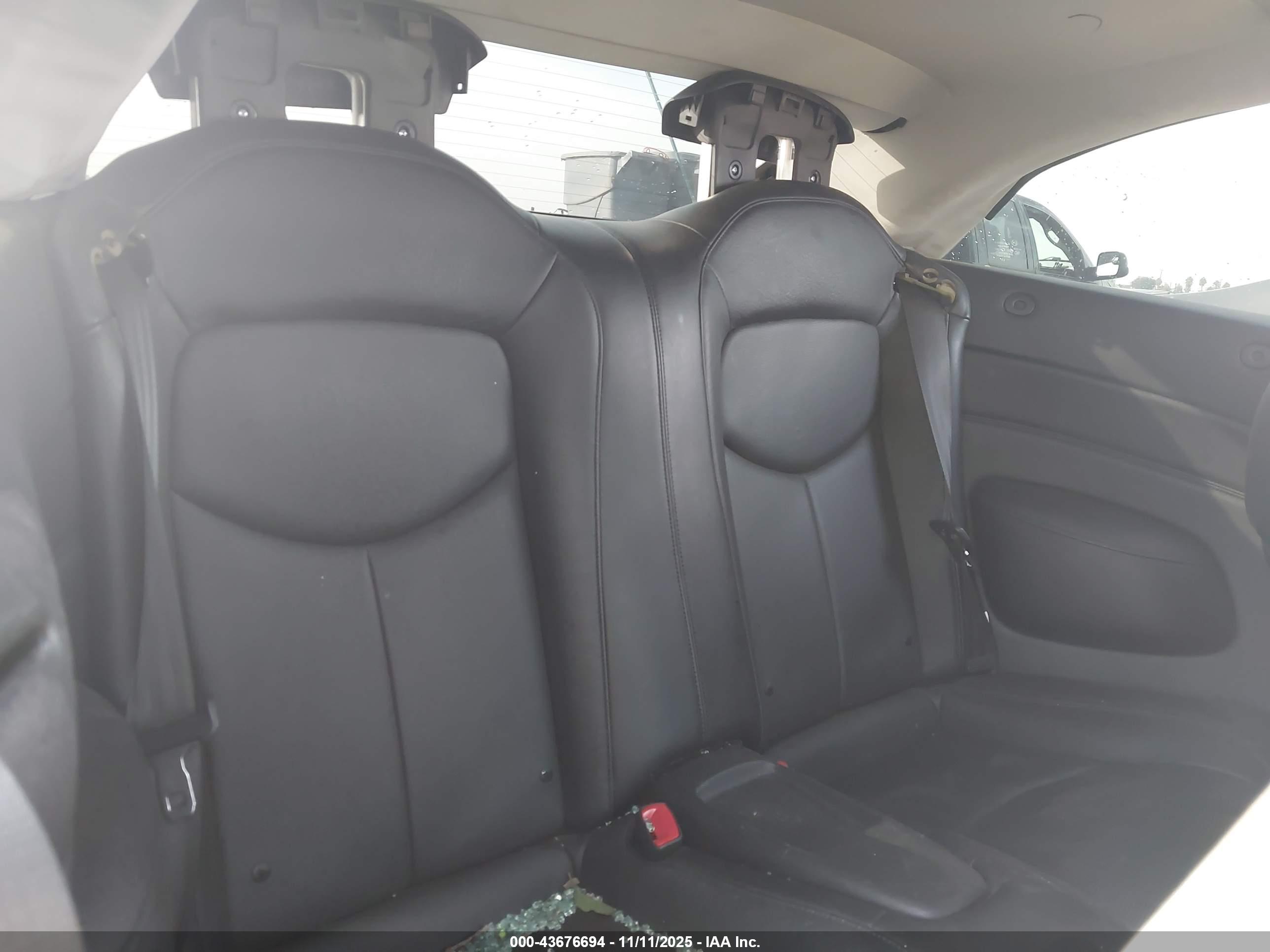 INFINITI G37 image 8