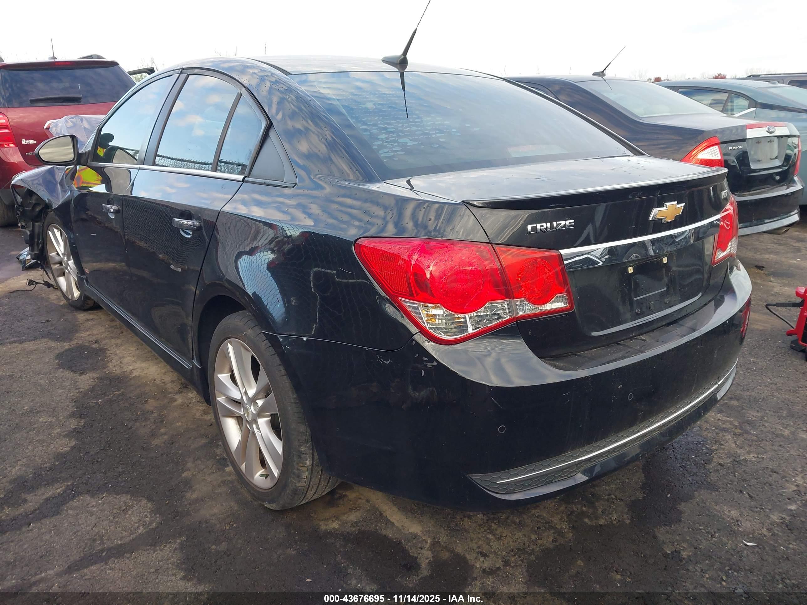 CHEVROLET CRUZE image 3