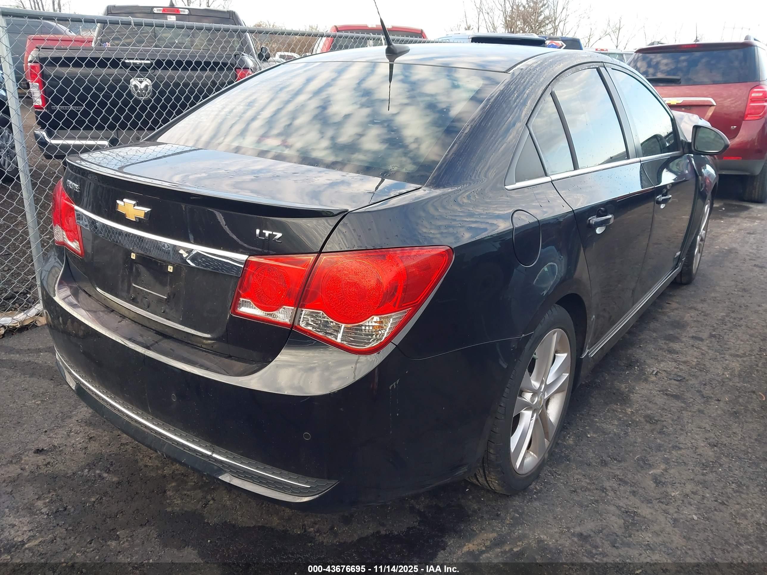 CHEVROLET CRUZE image 4