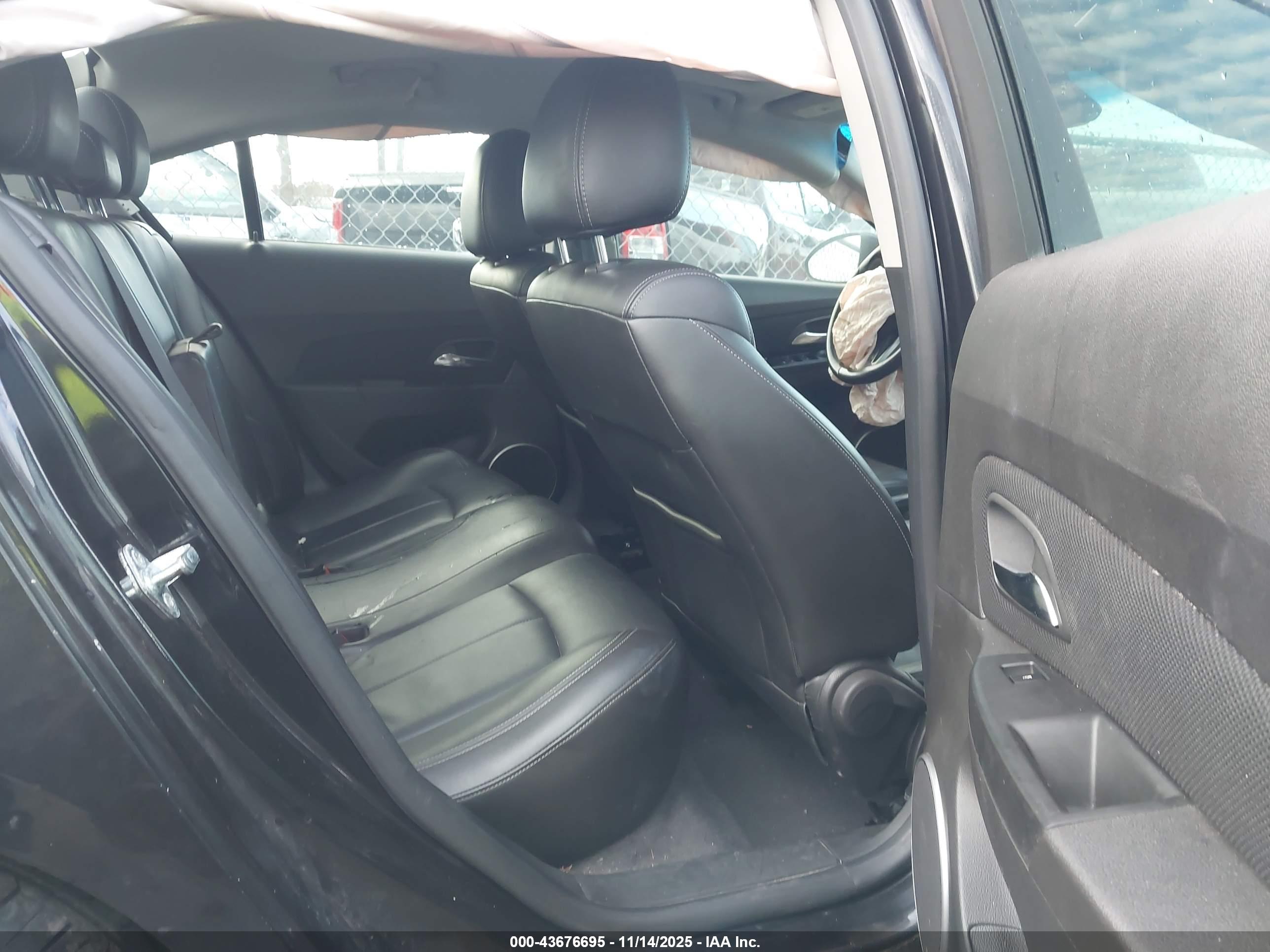 CHEVROLET CRUZE image 8