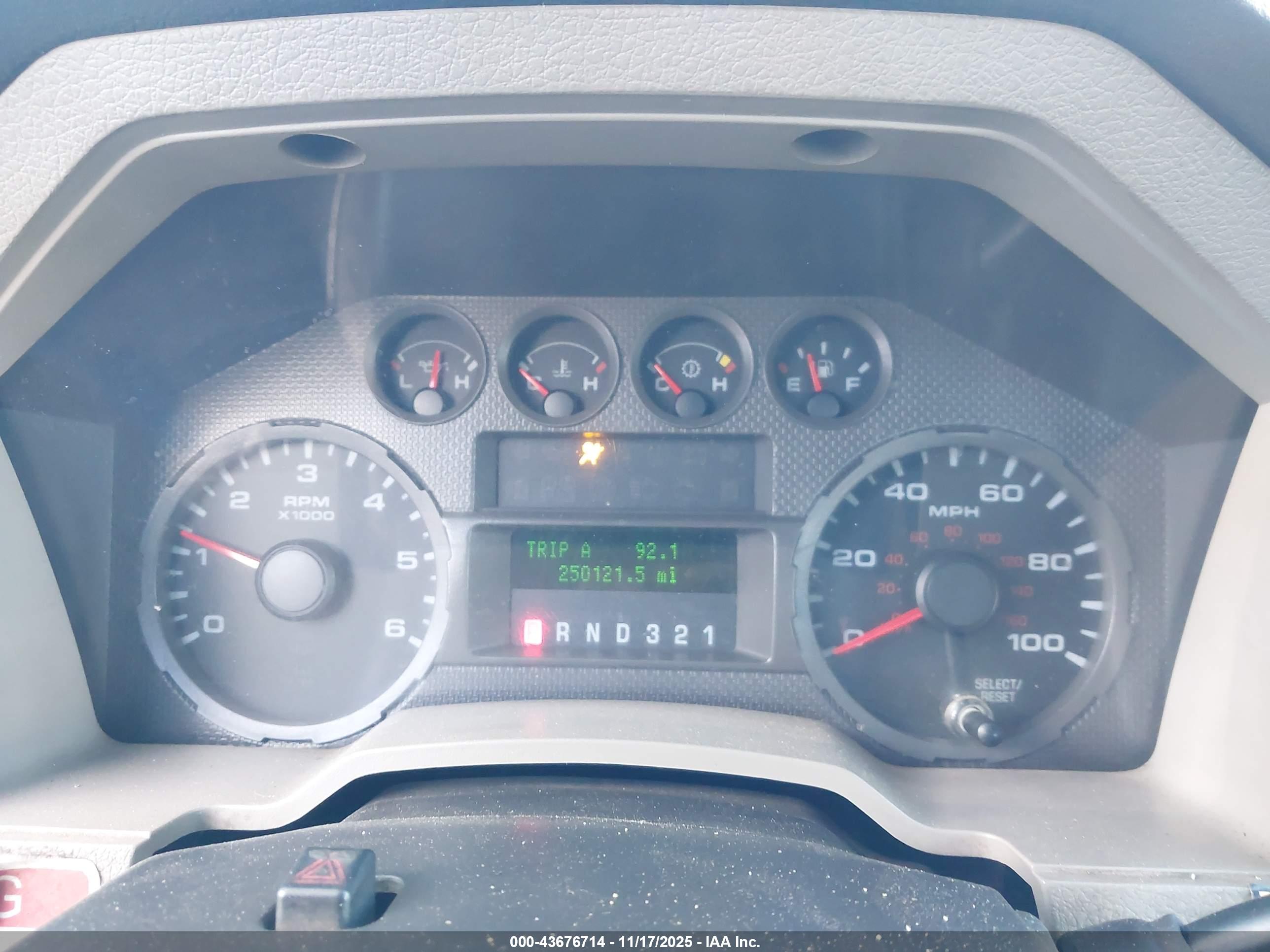 FORD F-450 image 6