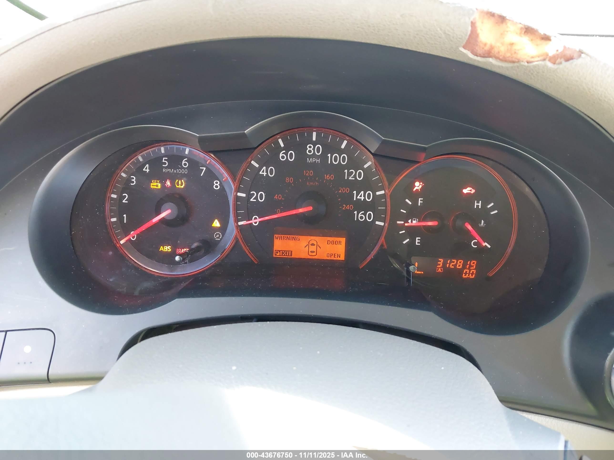 NISSAN ALTIMA image 7