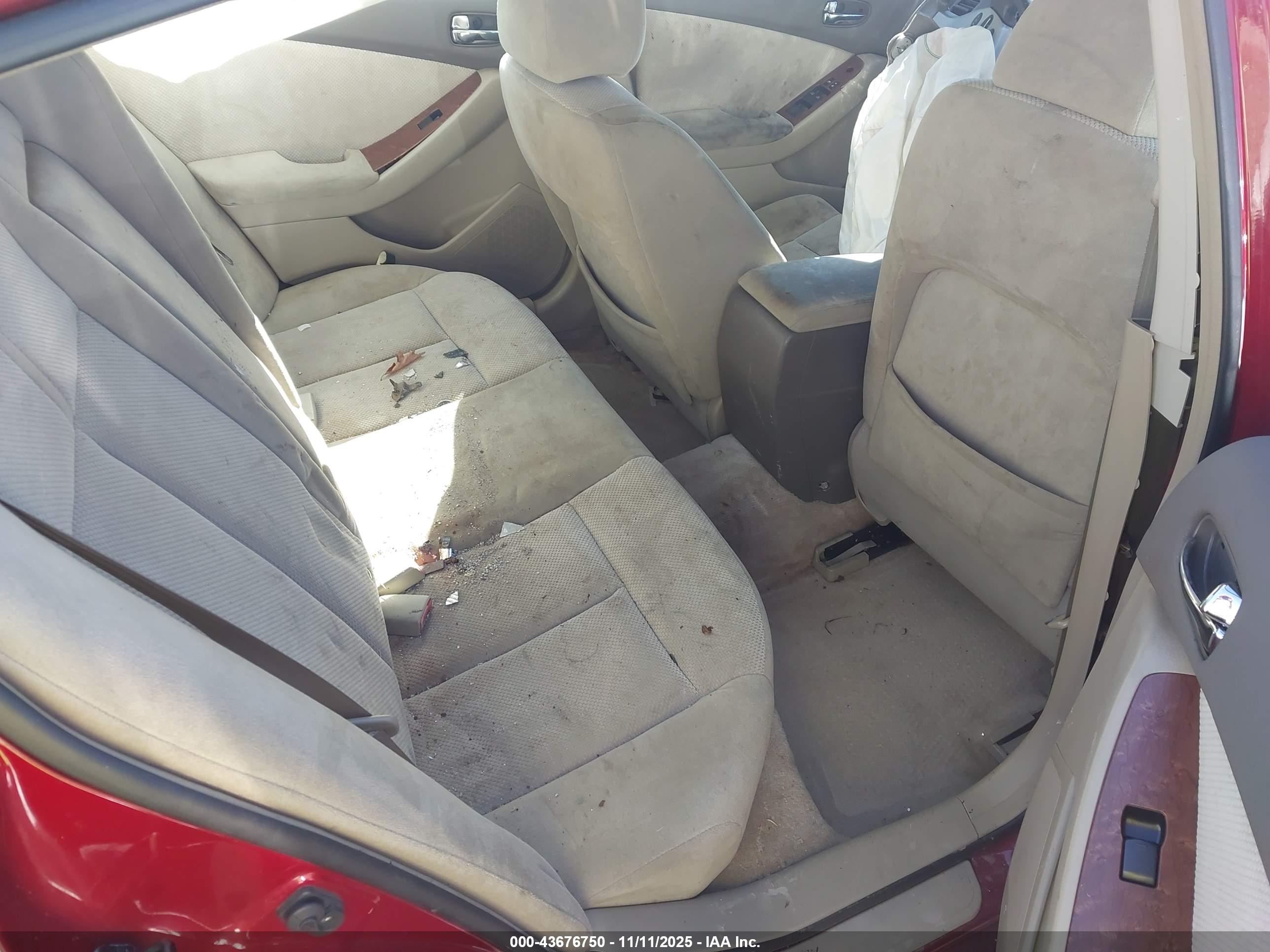 NISSAN ALTIMA image 8