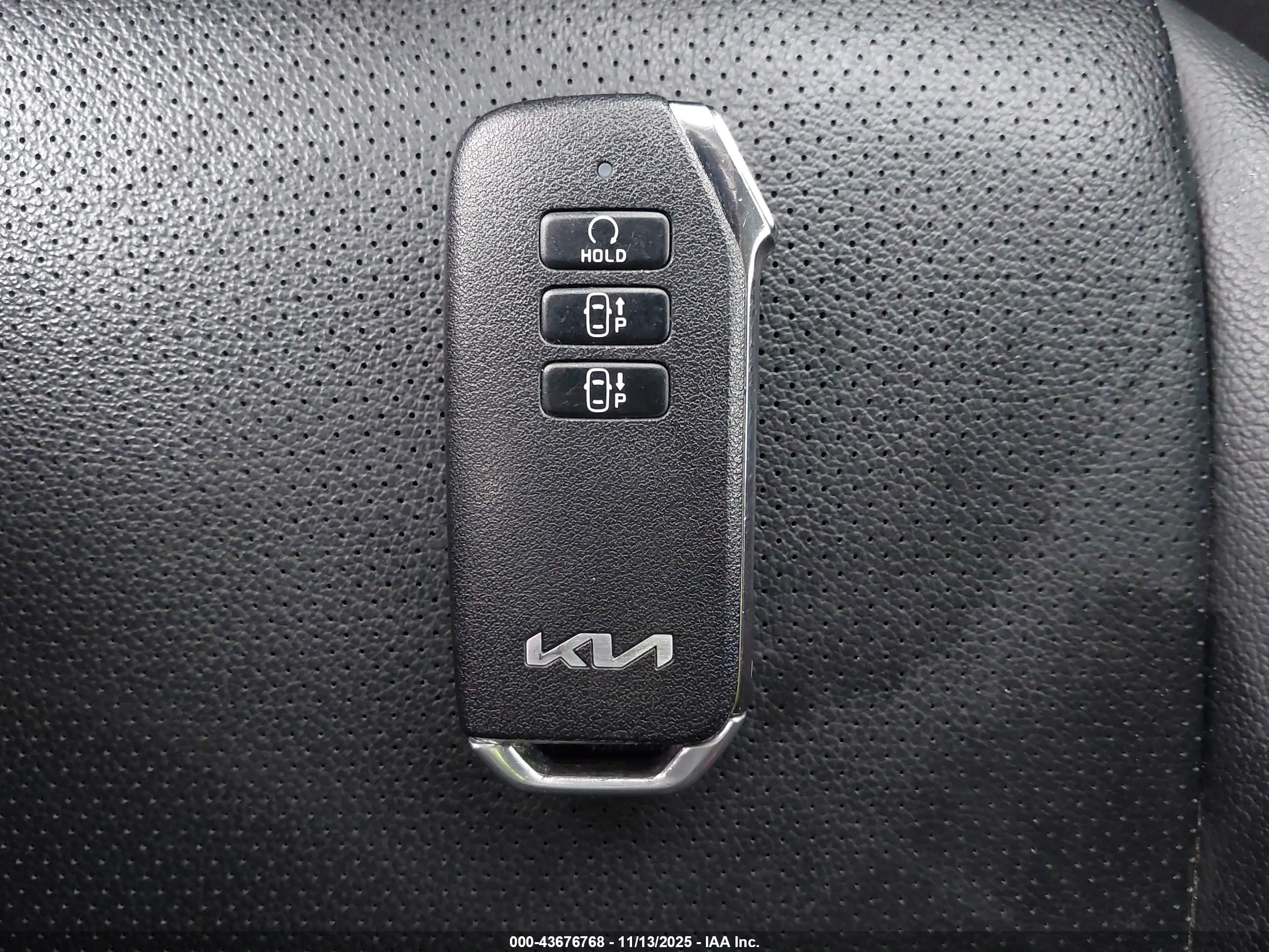 KIA SPORTAGE image 11