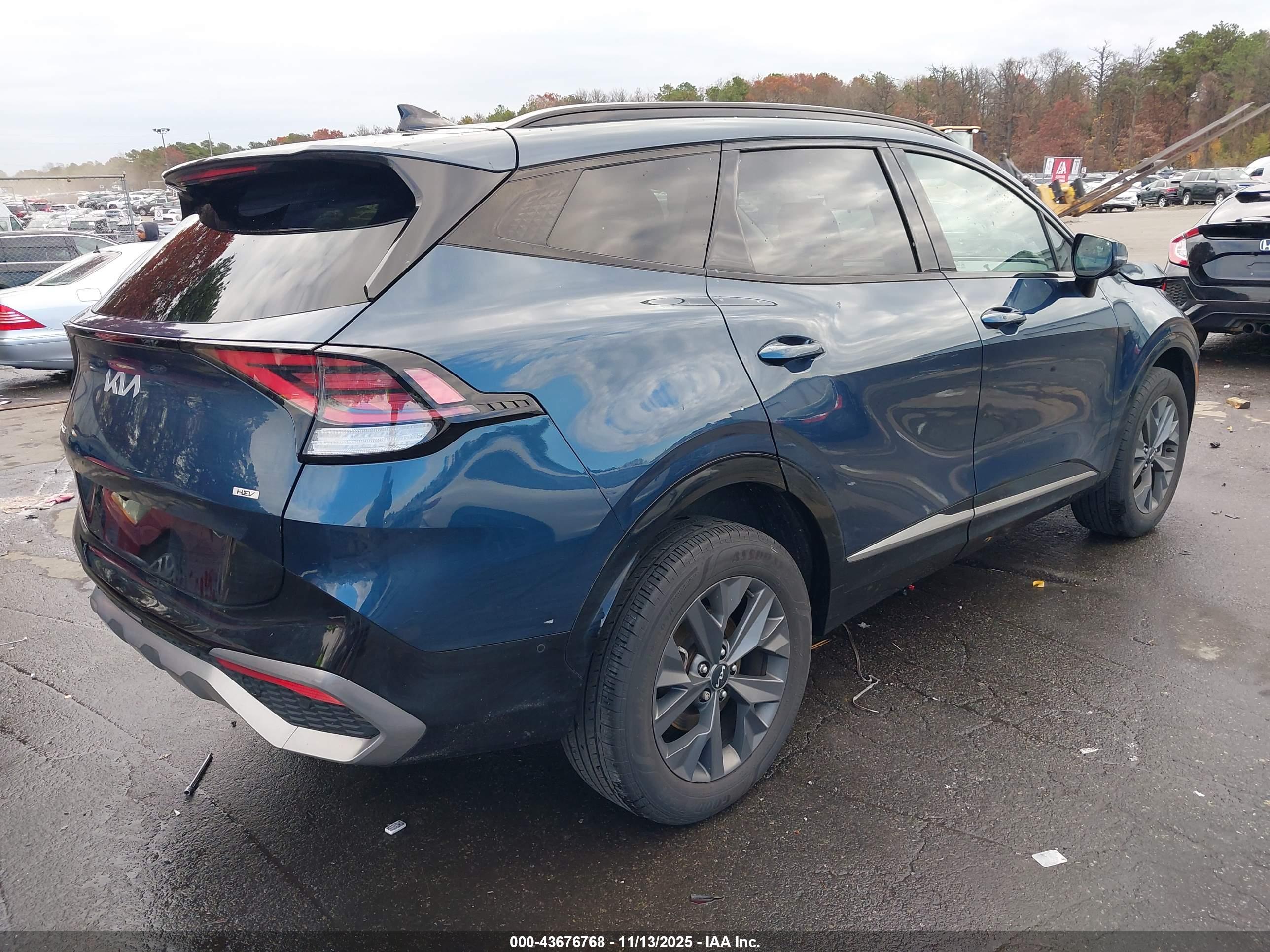 KIA SPORTAGE image 4